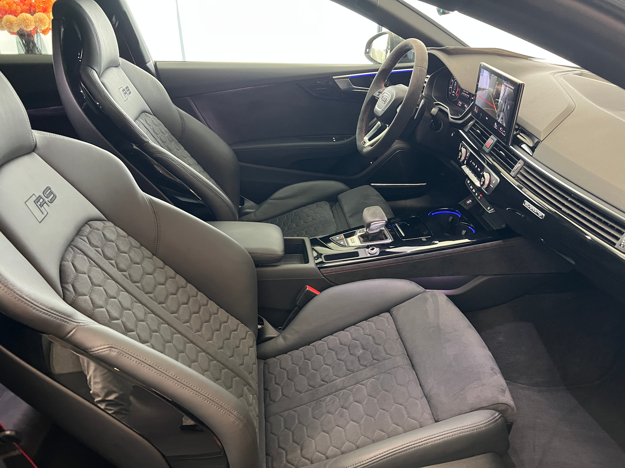 listing desktop thumbnail image 22