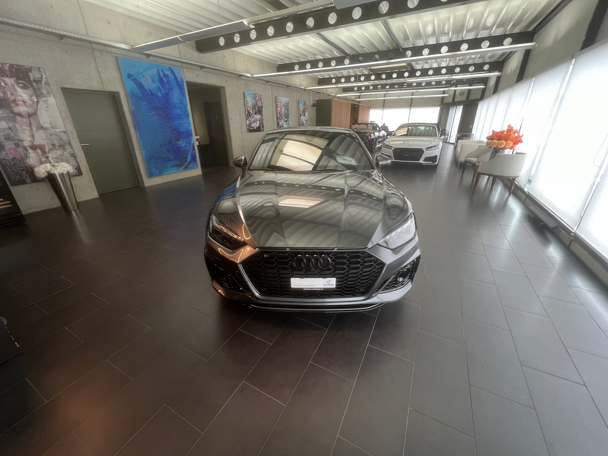 listing desktop thumbnail image 3