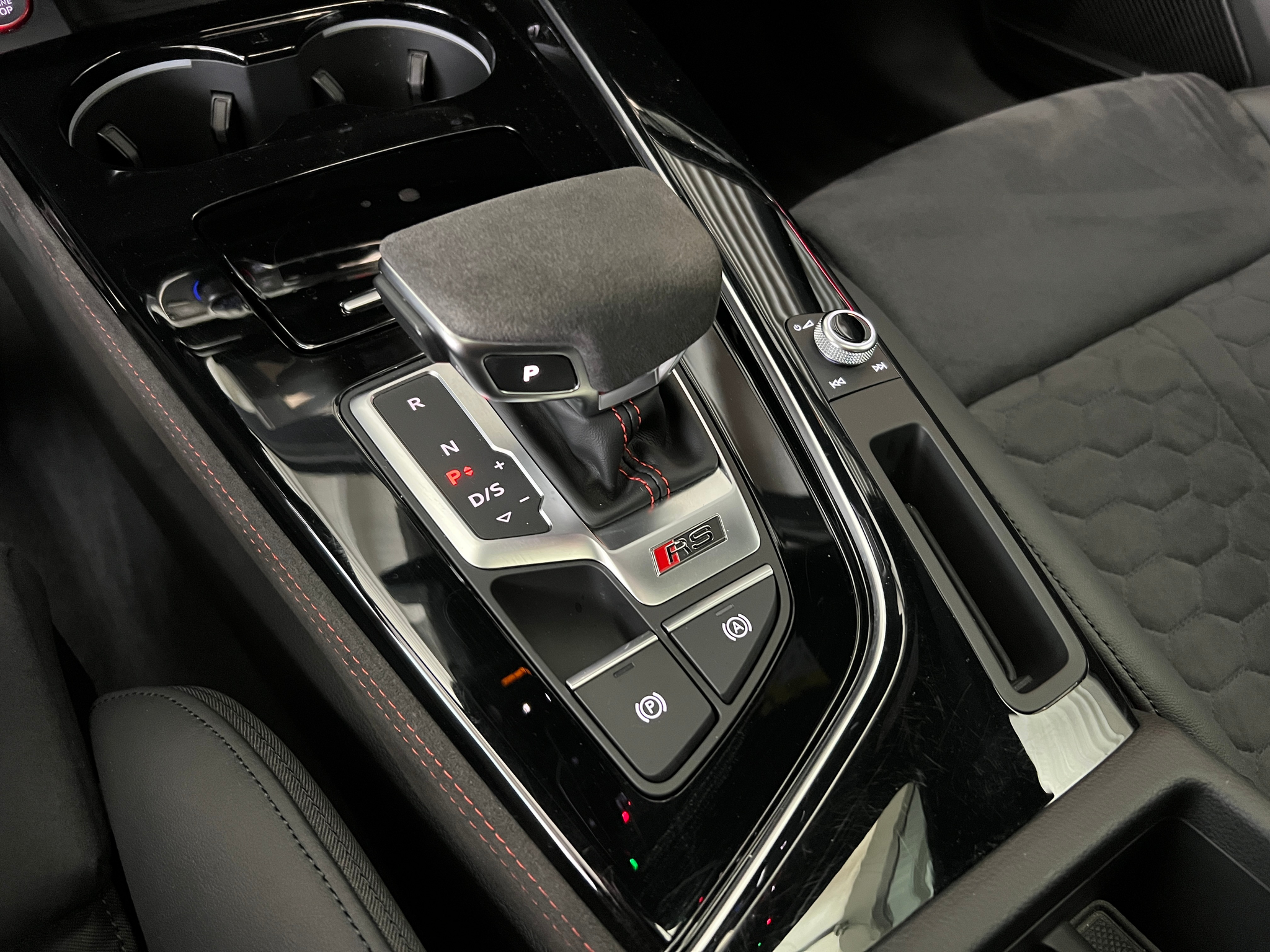 listing desktop thumbnail image 13