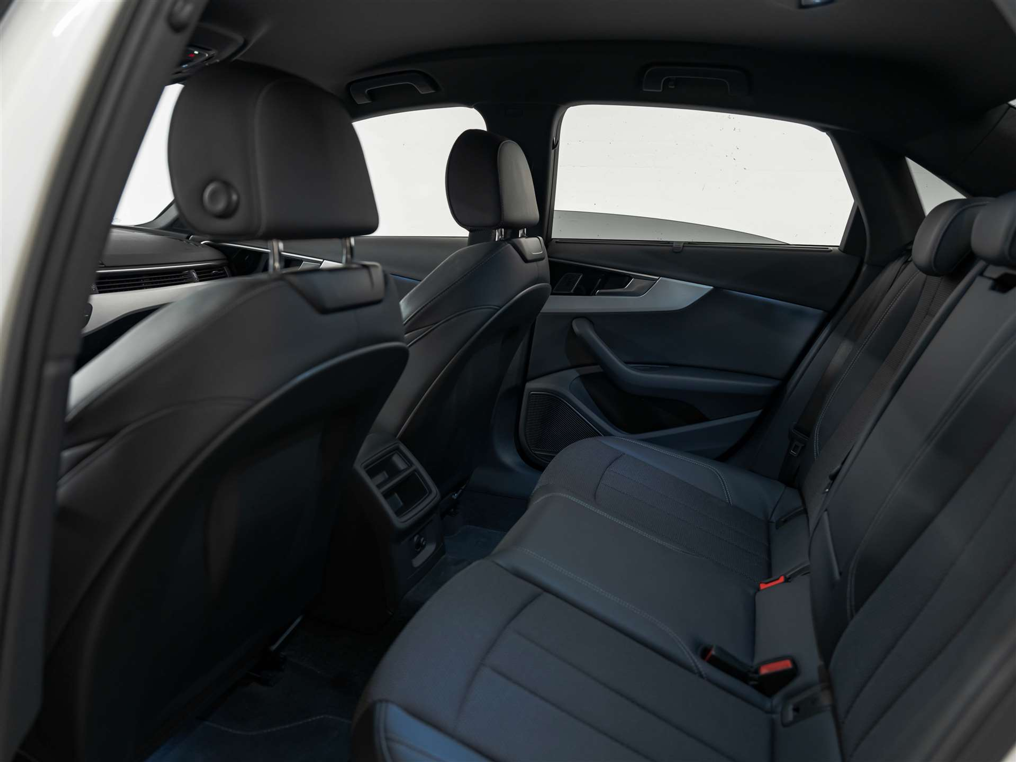 listing desktop thumbnail image 13