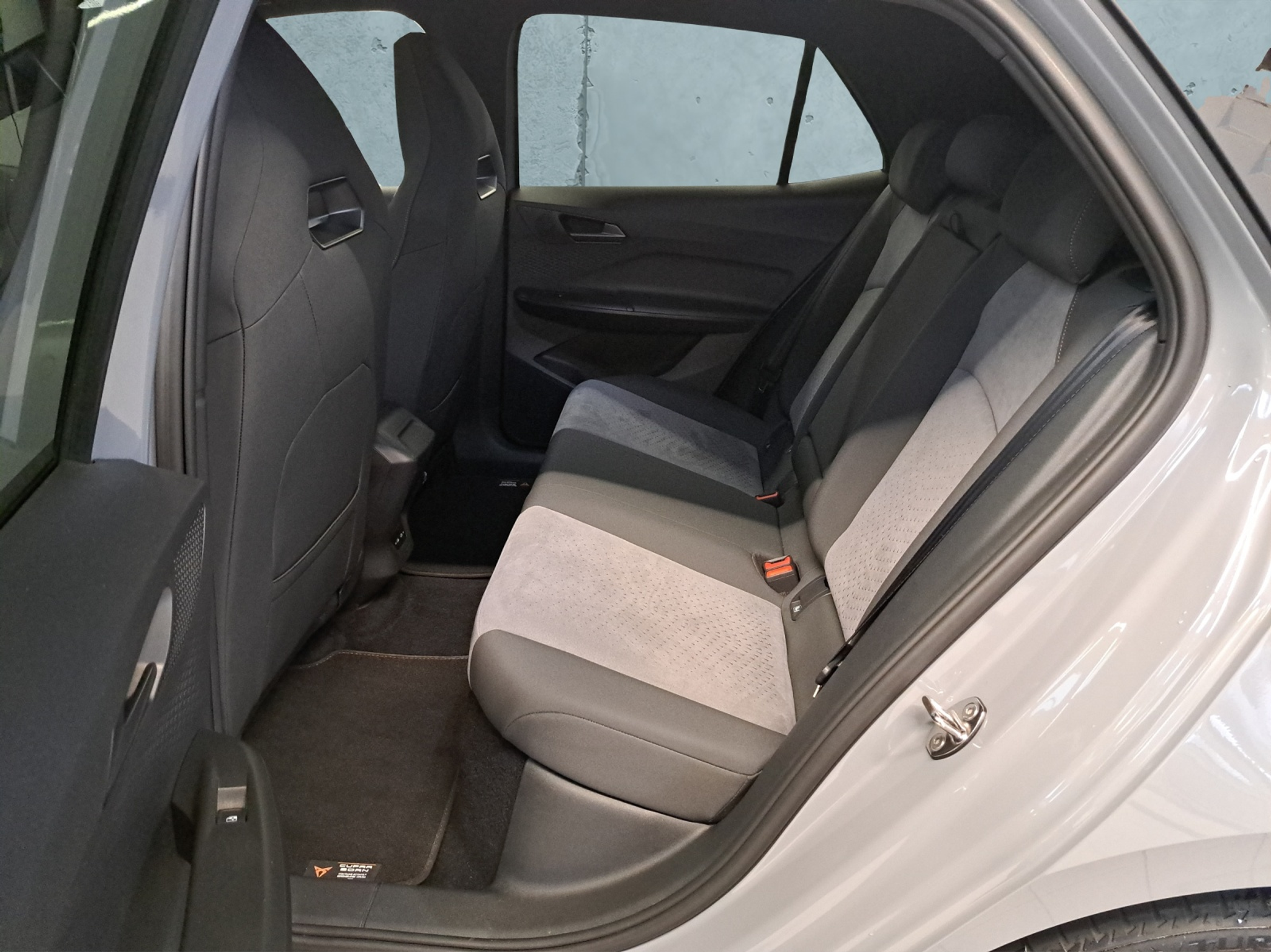 listing desktop thumbnail image 15