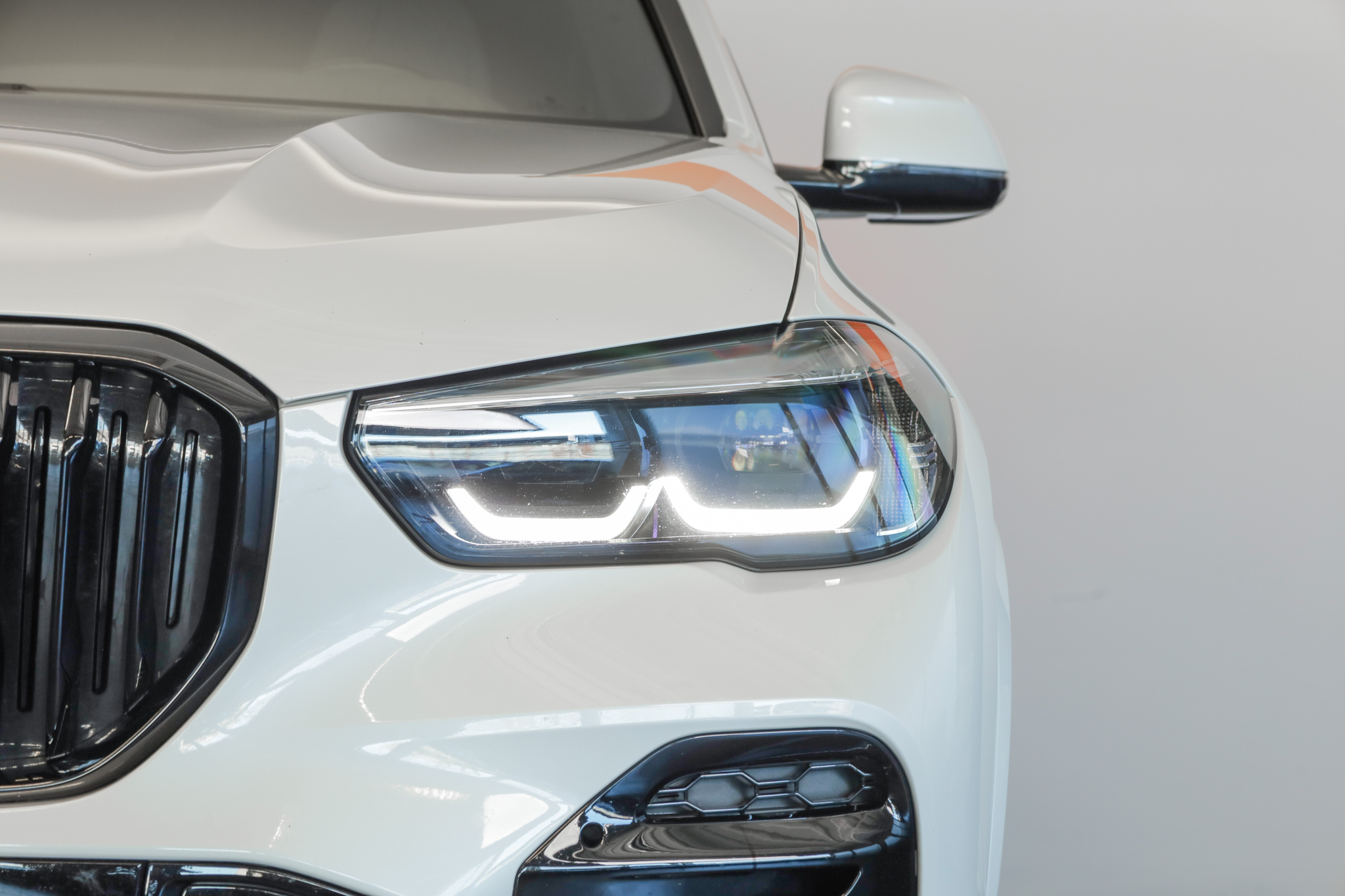 listing desktop thumbnail image 4