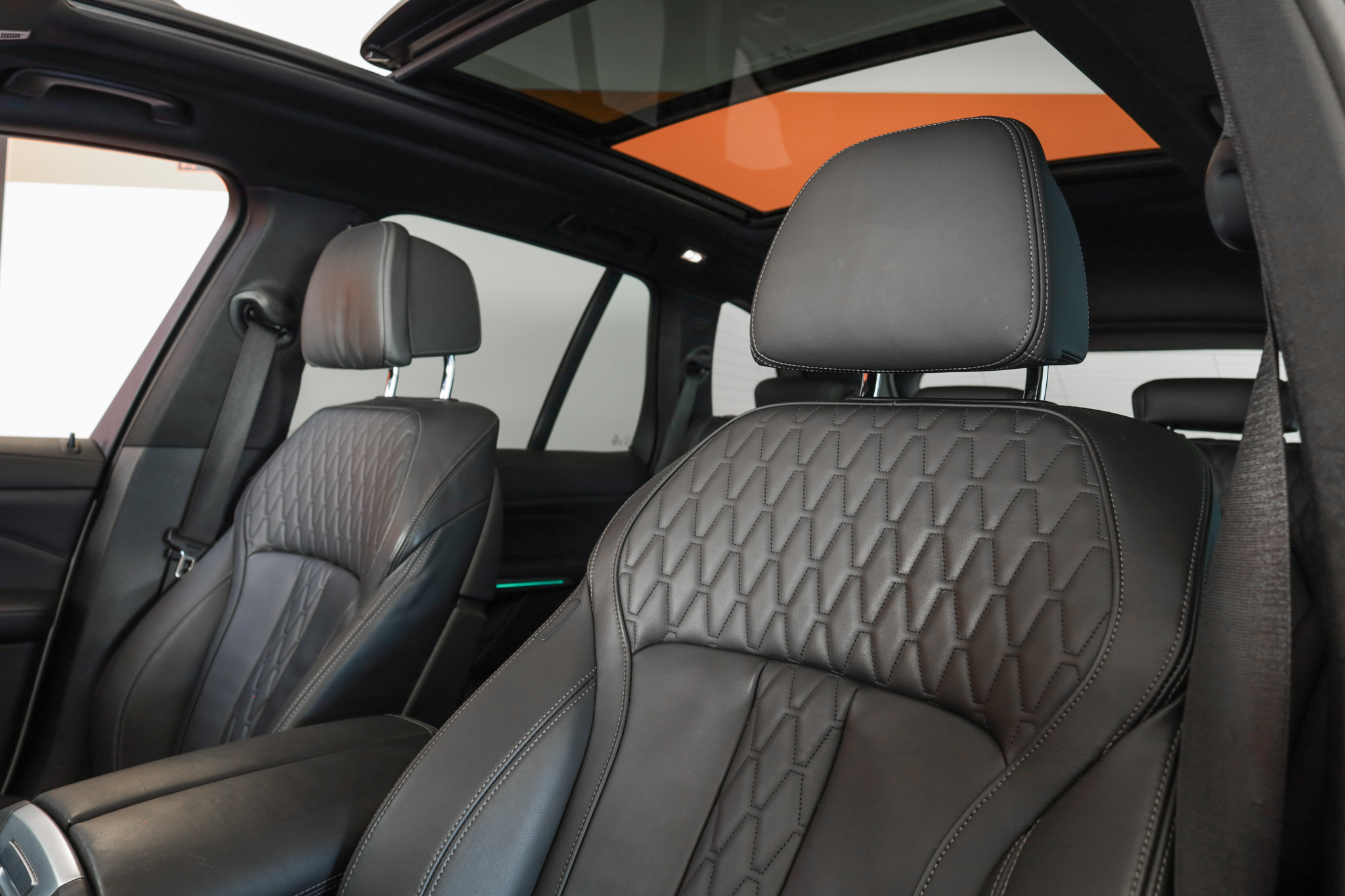 listing desktop thumbnail image 9