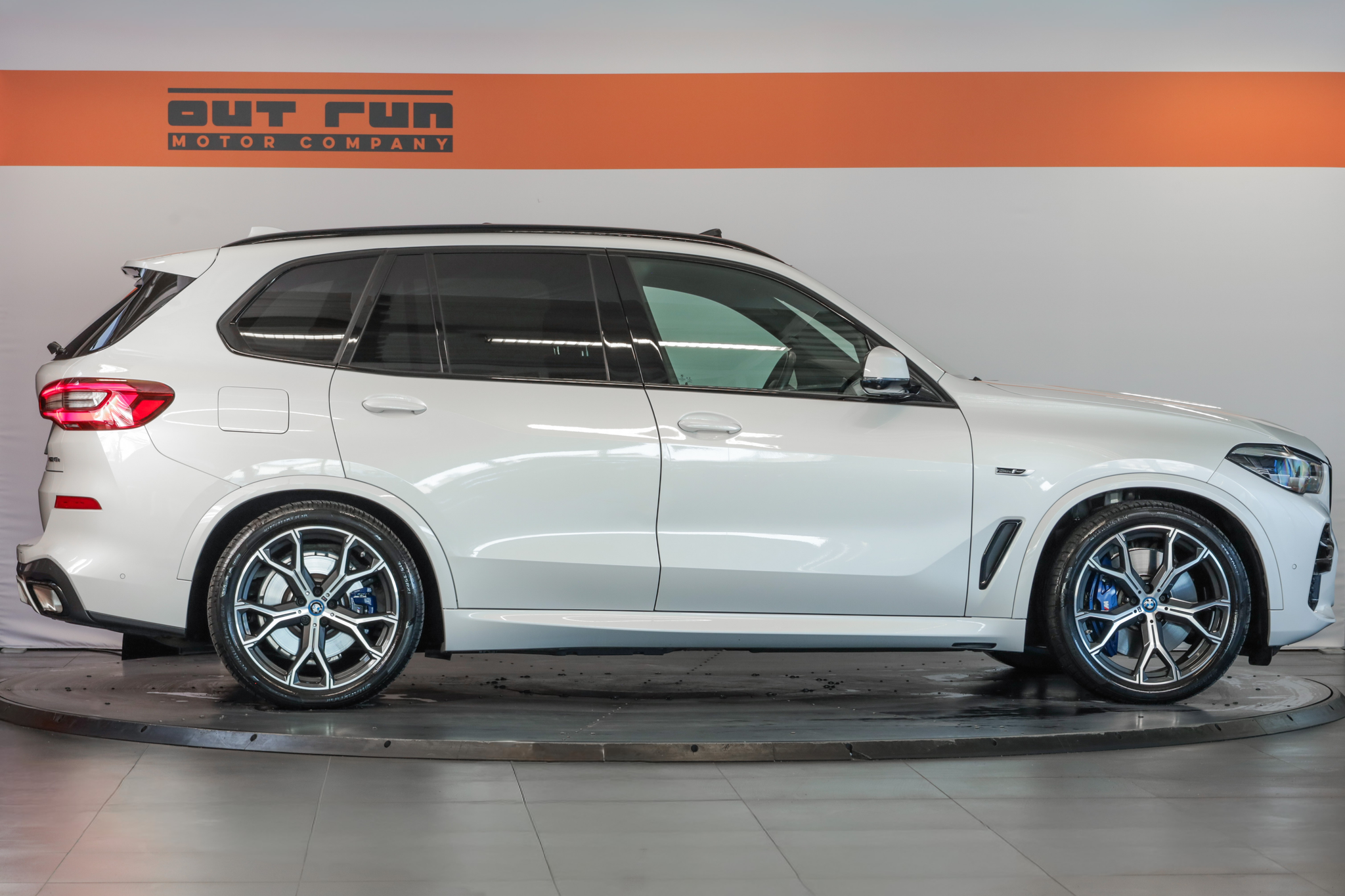 listing desktop thumbnail image 8