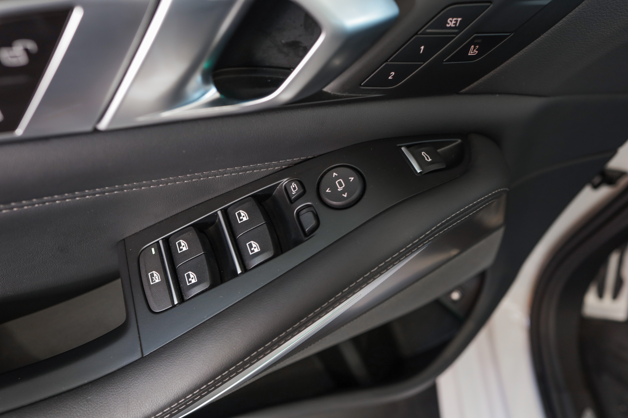 listing desktop thumbnail image 22