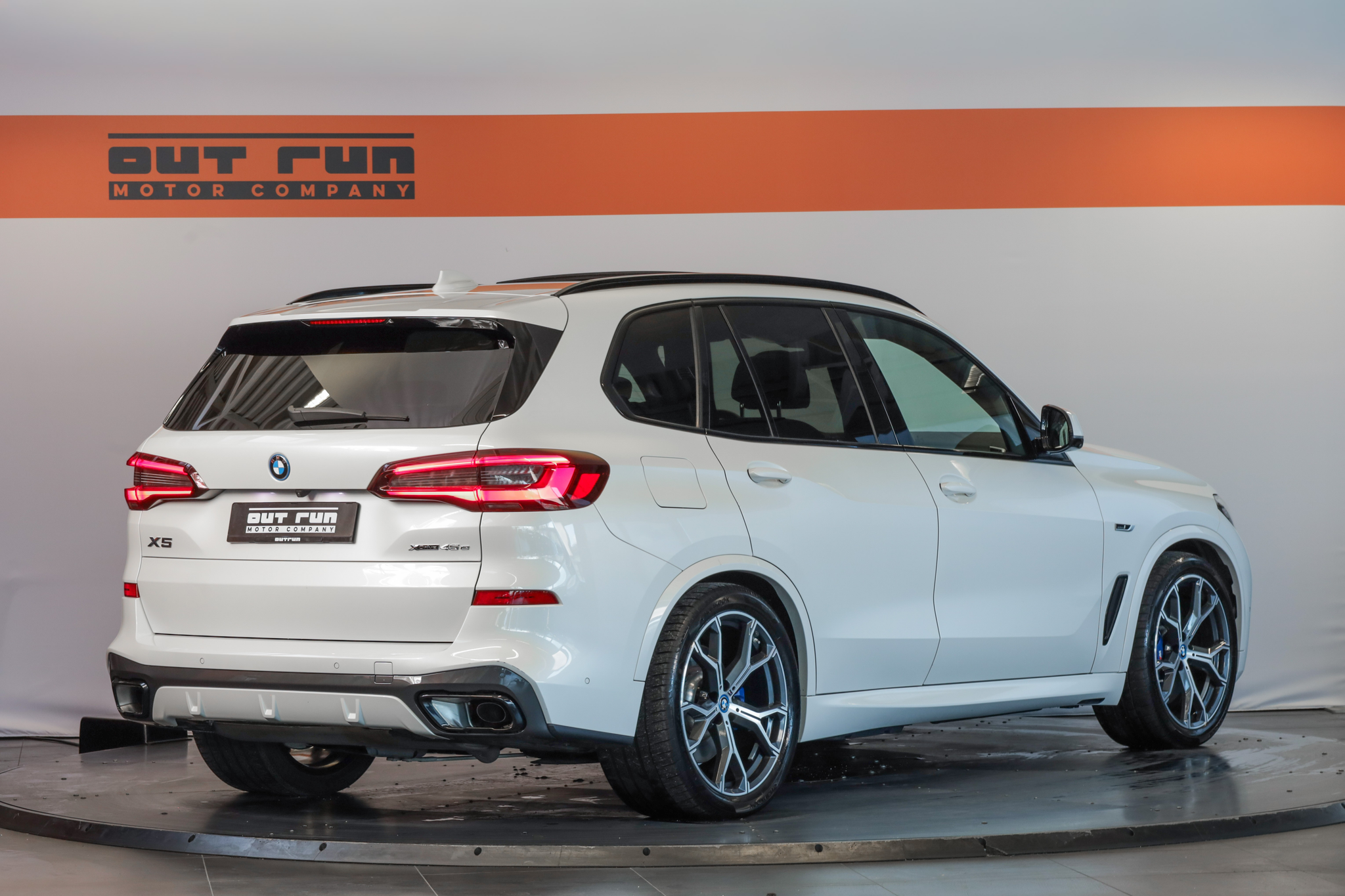 listing desktop thumbnail image 3