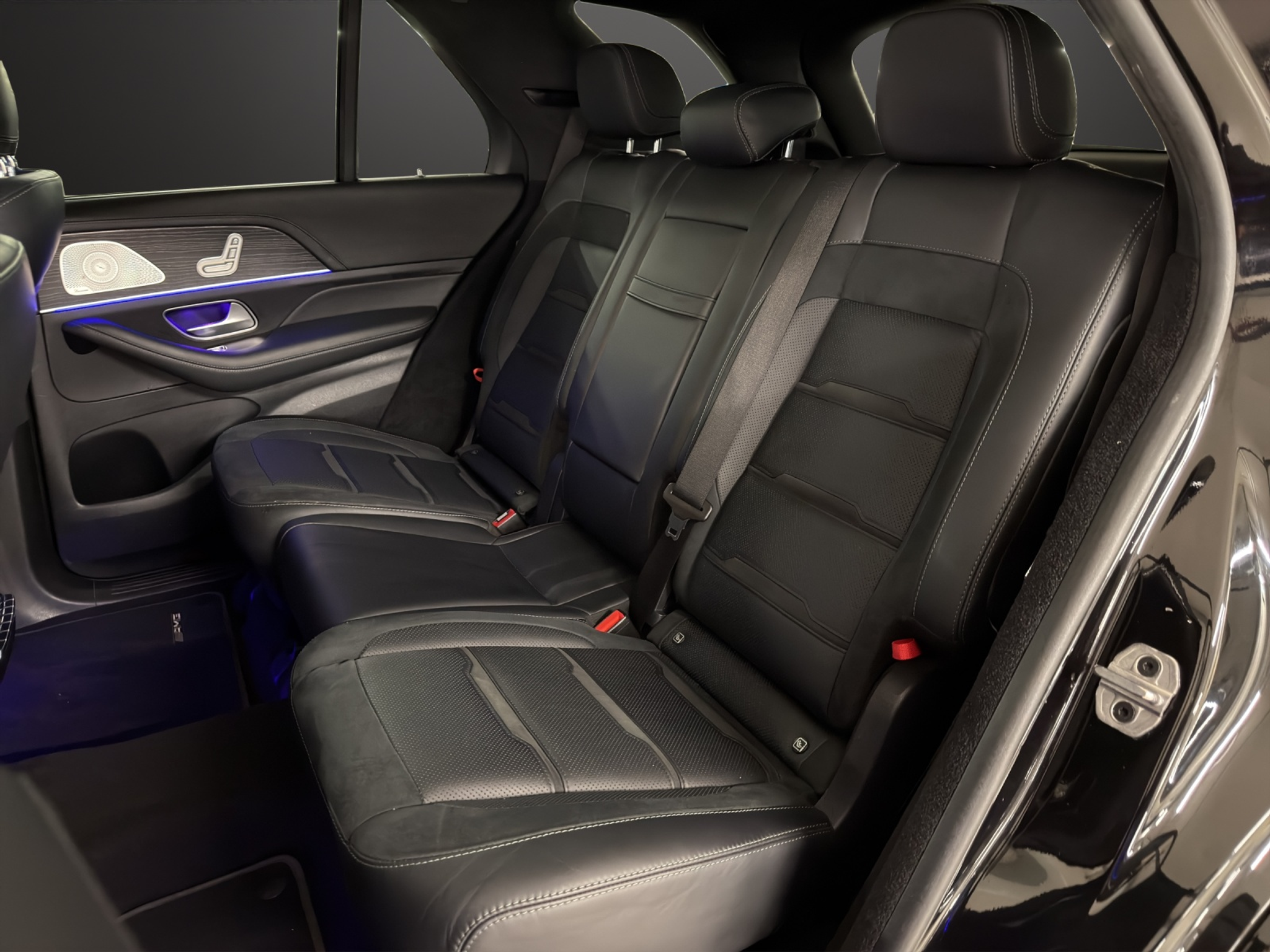 listing desktop thumbnail image 14