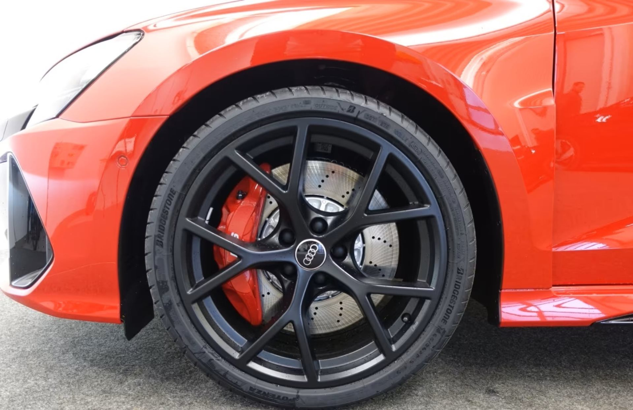 listing desktop thumbnail image 8