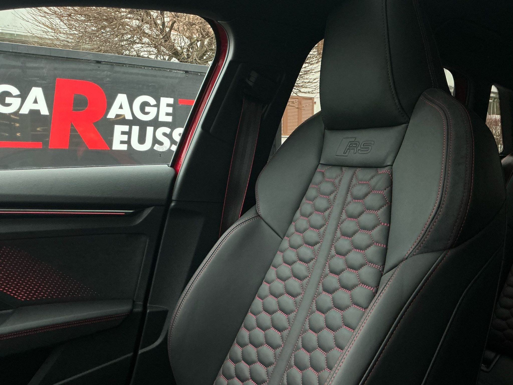 listing desktop thumbnail image 9