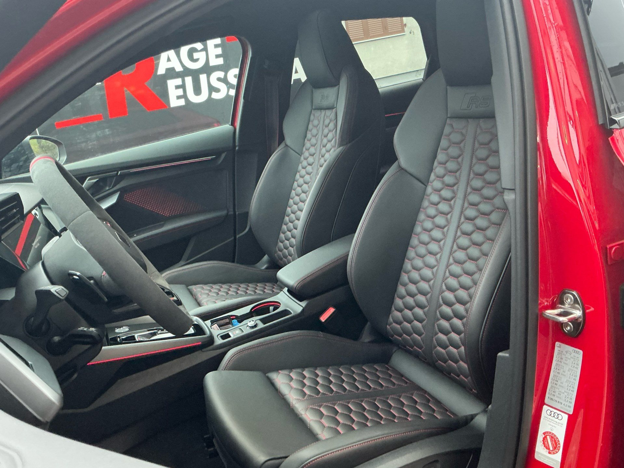 listing desktop thumbnail image 8