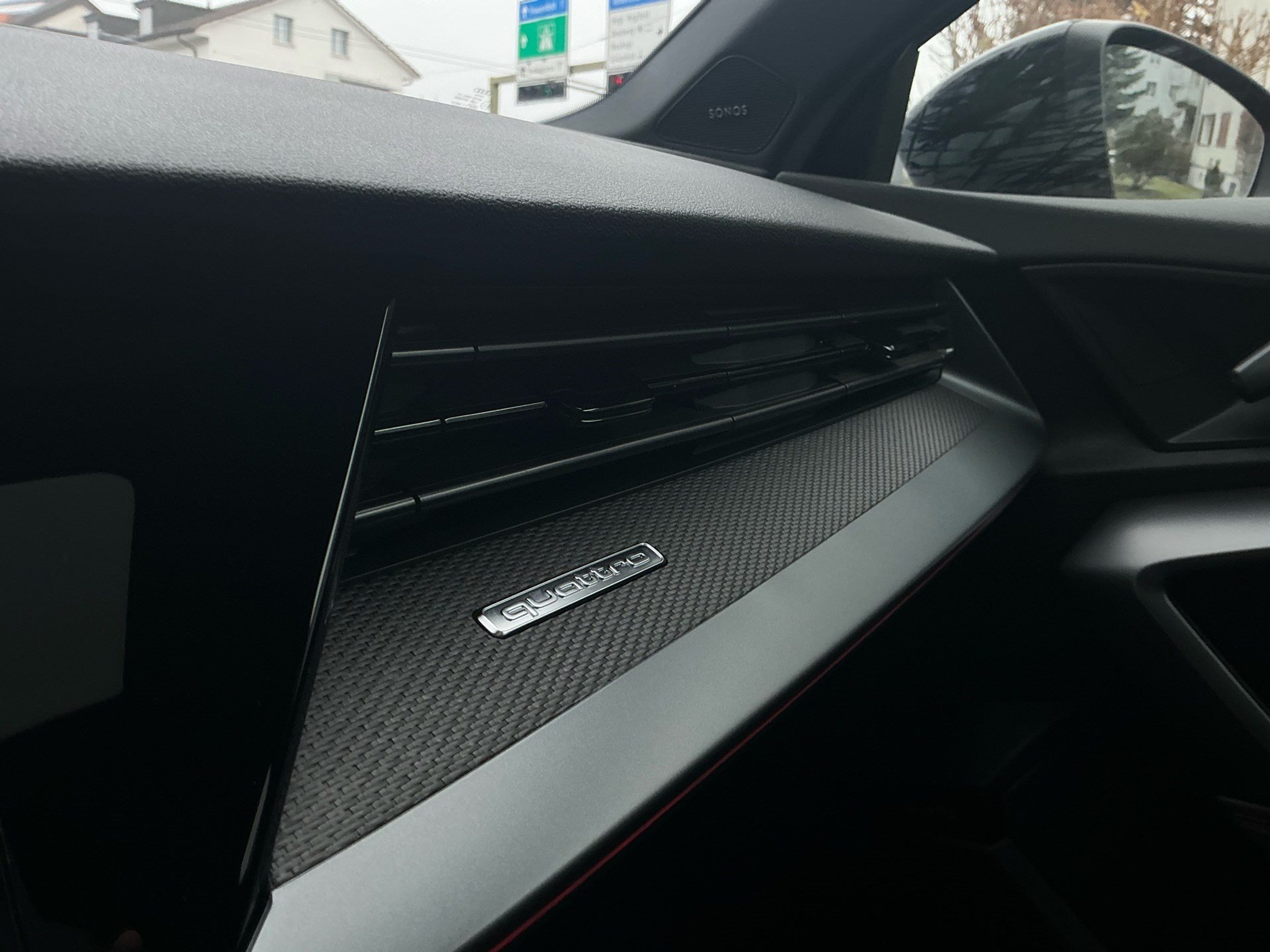 listing desktop thumbnail image 27