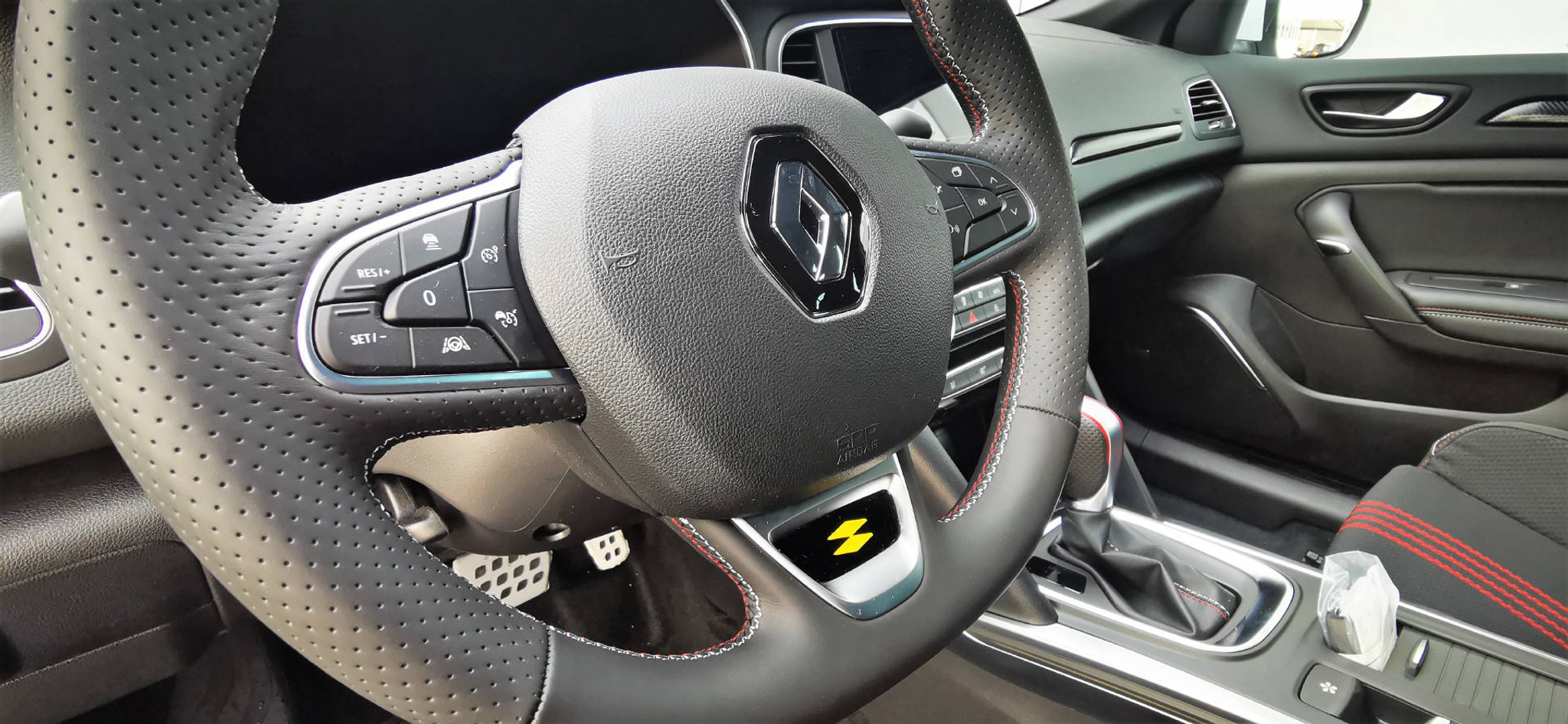 listing desktop thumbnail image 9