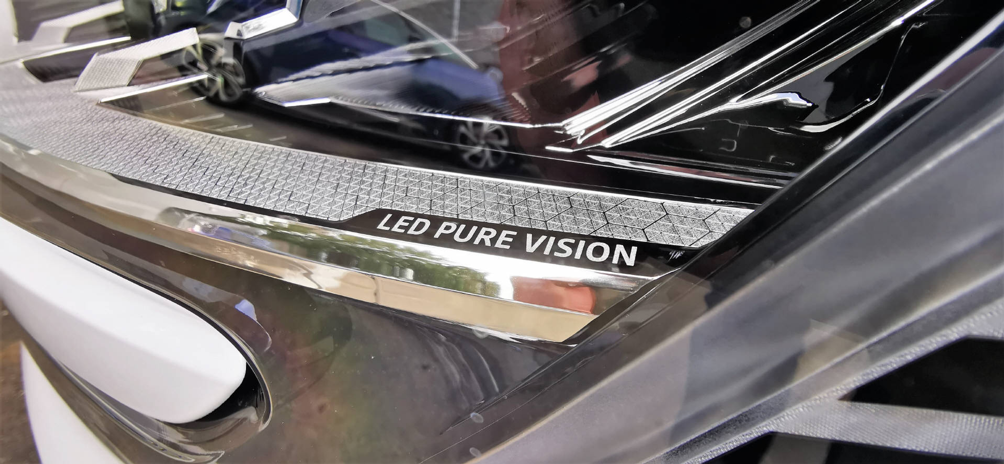 listing desktop thumbnail image 6