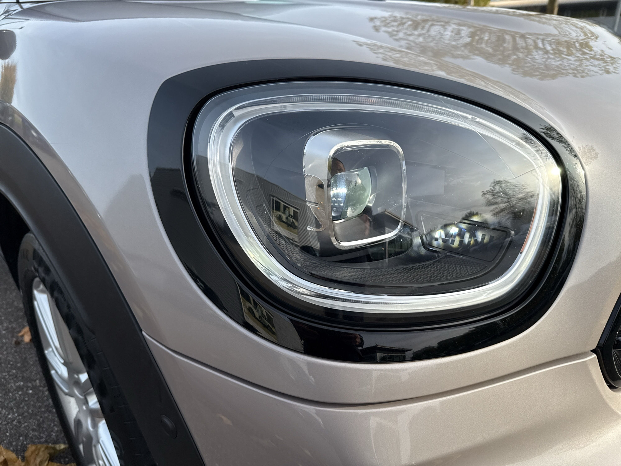 listing desktop thumbnail image 17