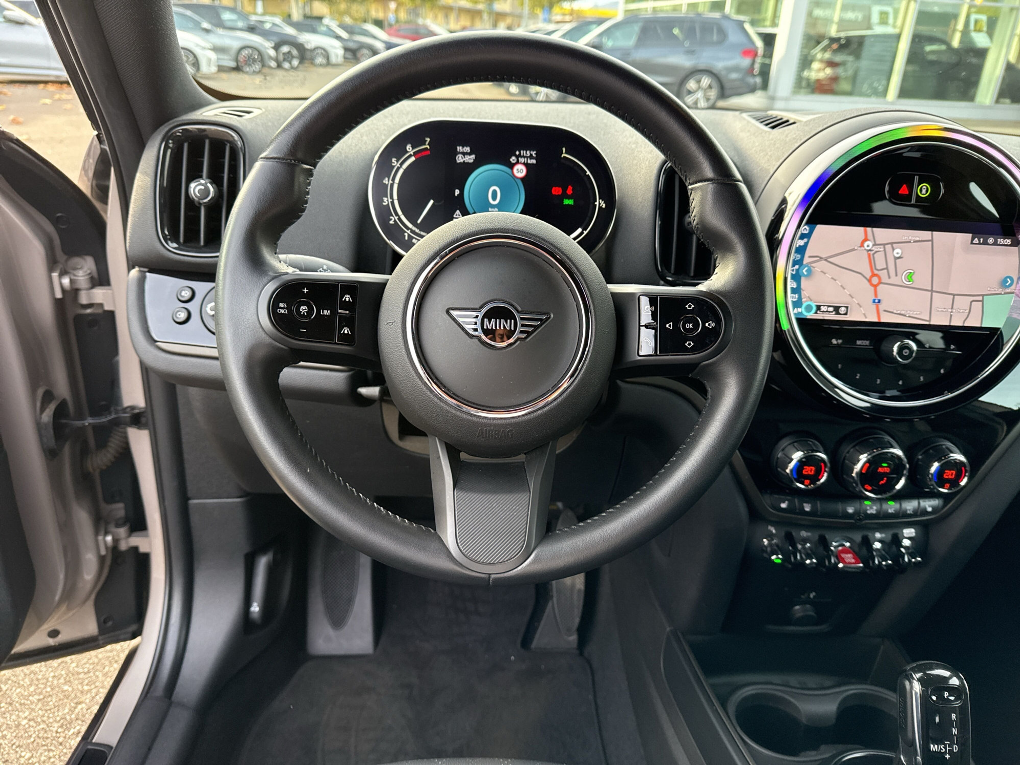 listing desktop thumbnail image 11