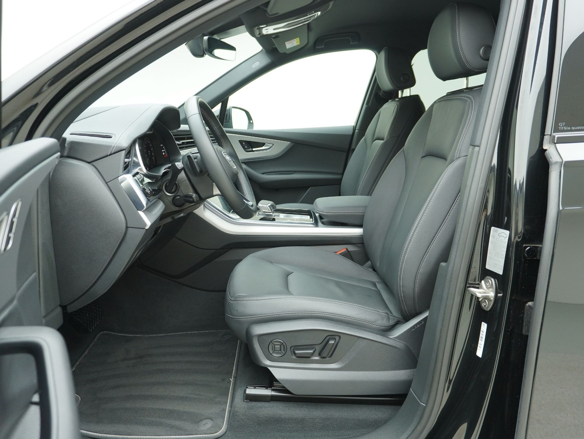 listing desktop thumbnail image 7