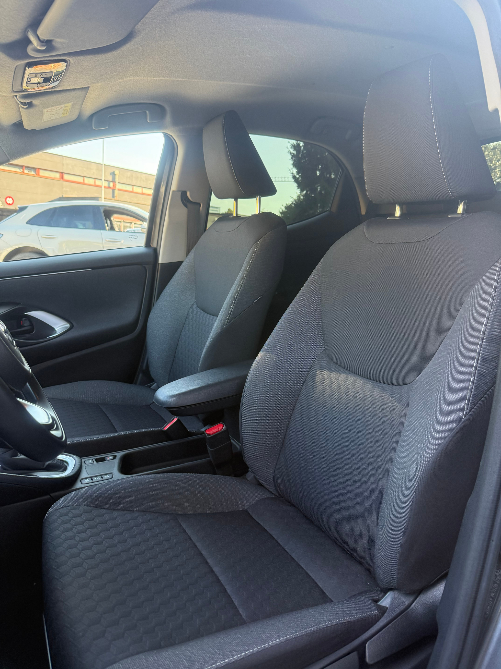 listing desktop thumbnail image 14