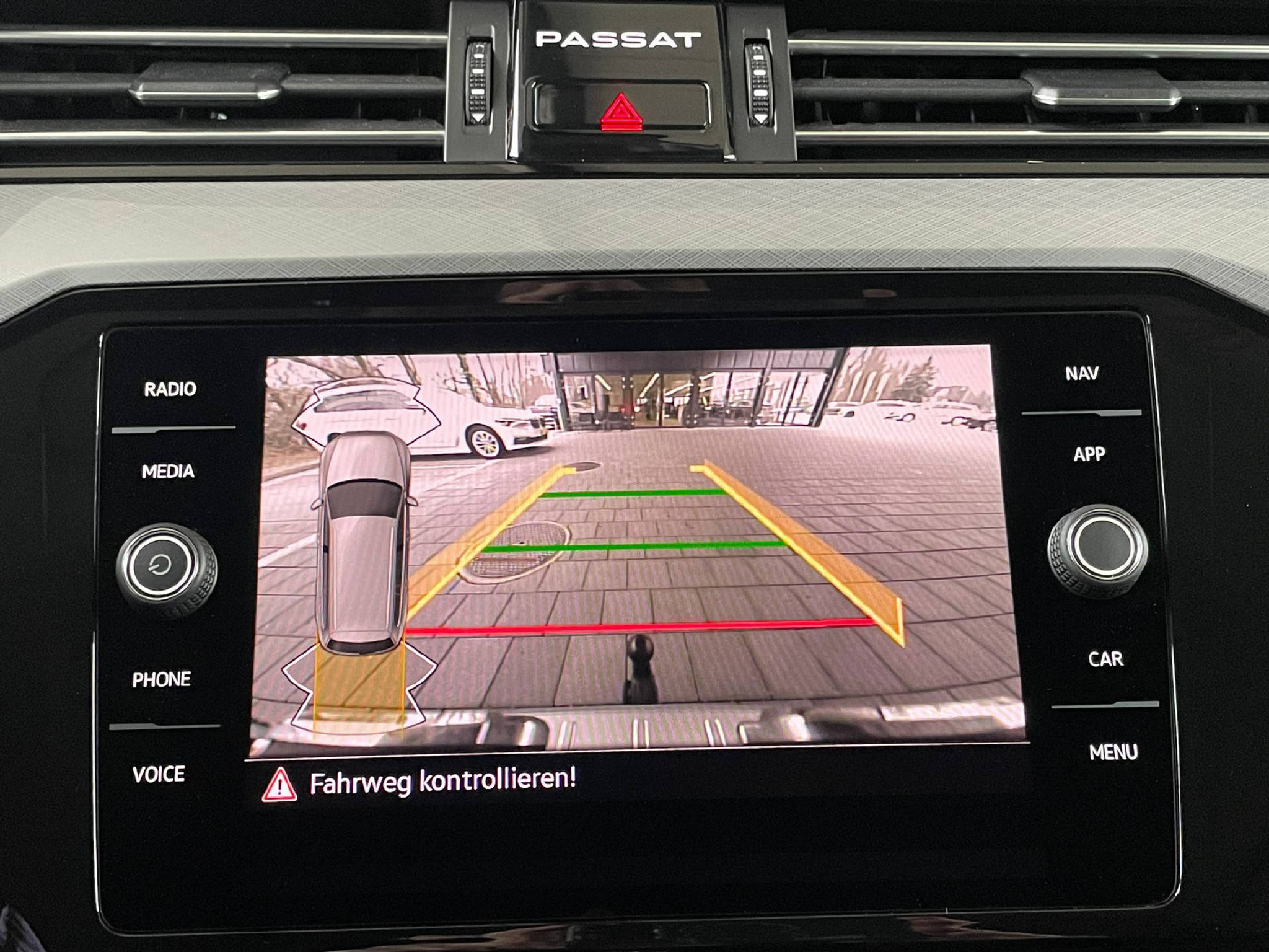 listing desktop thumbnail image 6