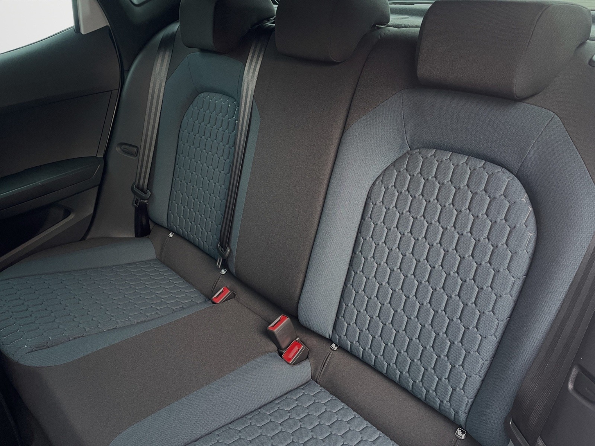 listing desktop thumbnail image 12