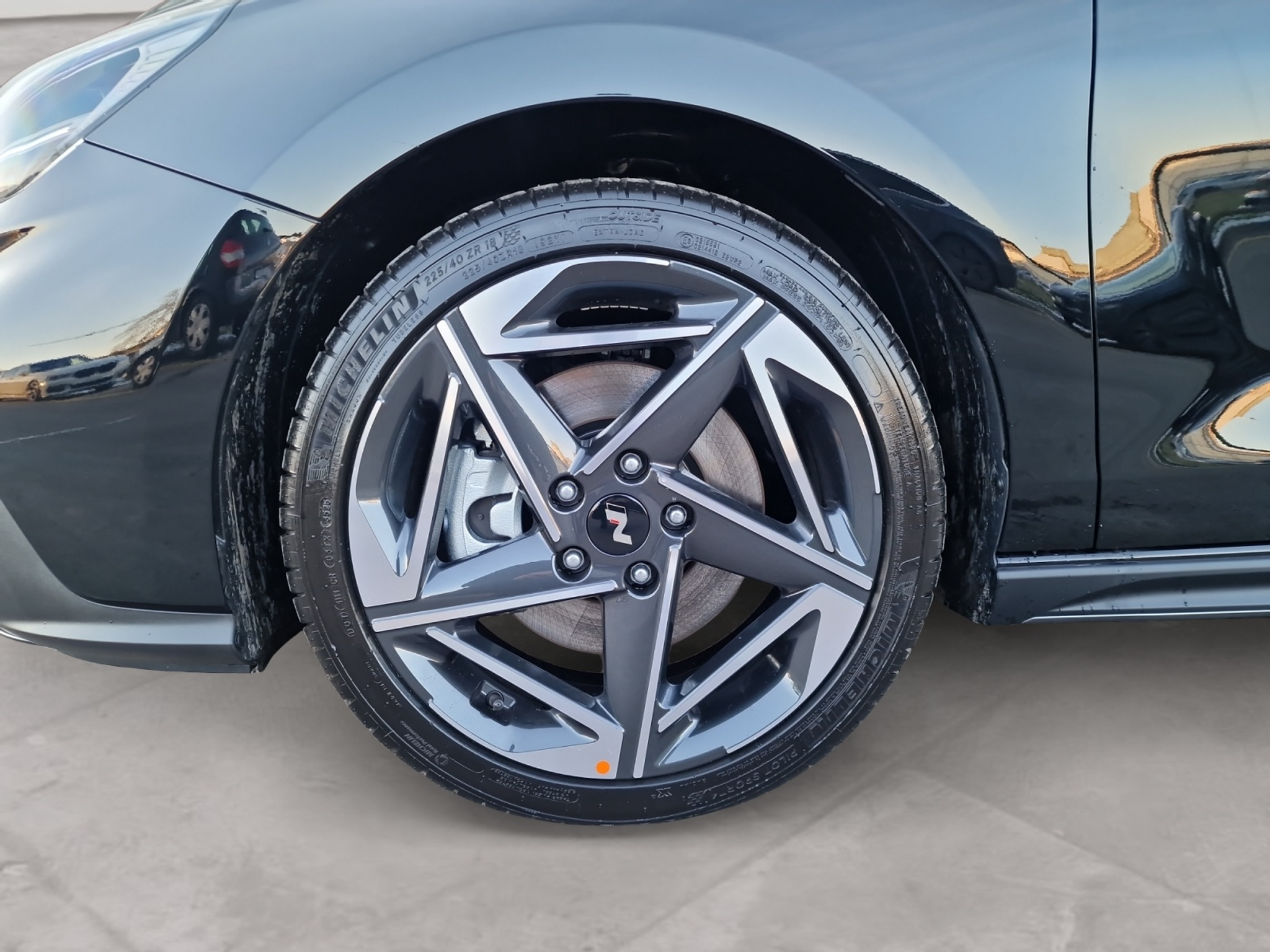 listing desktop thumbnail image 8