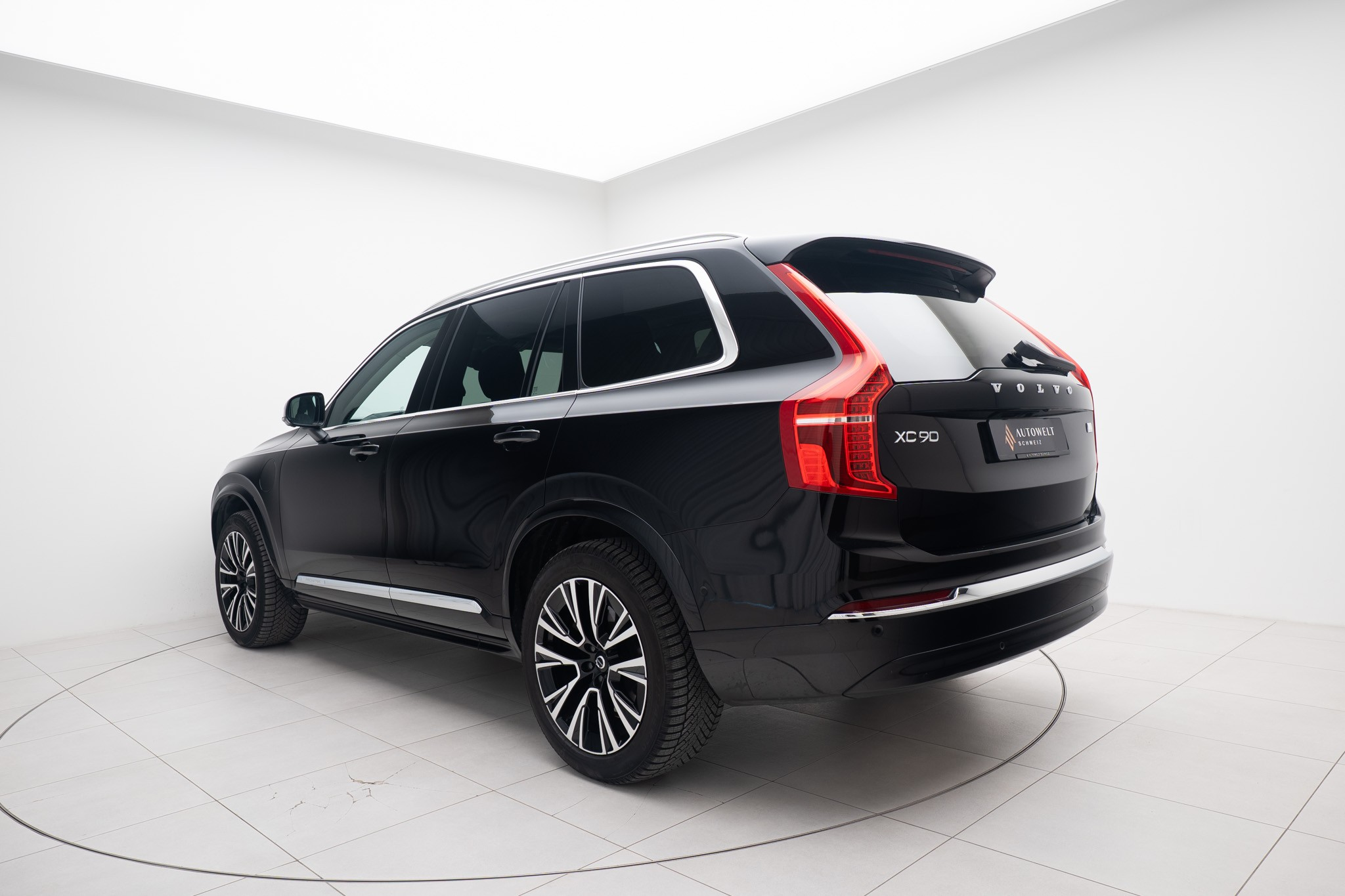 listing desktop thumbnail image 1