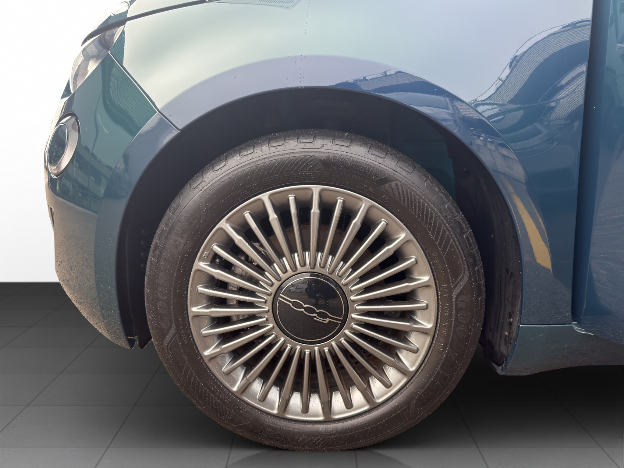 listing desktop thumbnail image 5