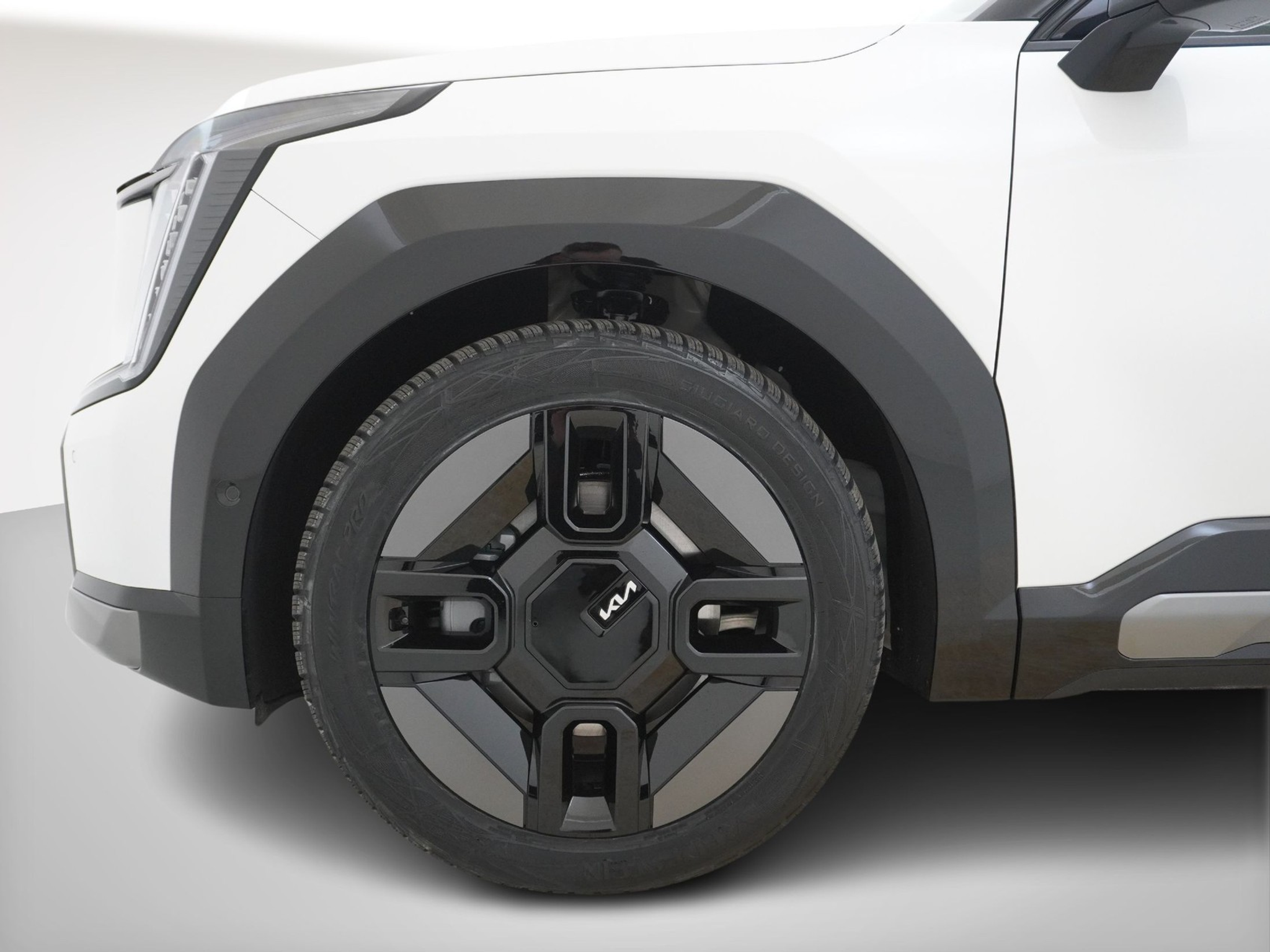 listing desktop thumbnail image 9