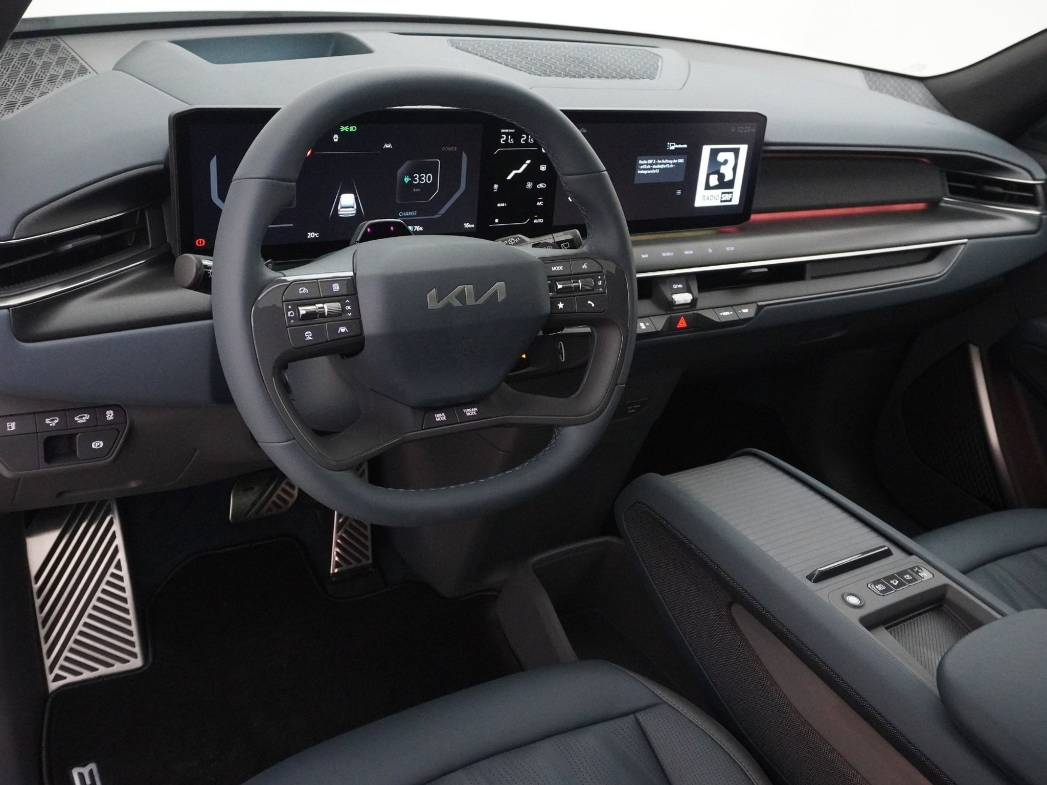 listing desktop thumbnail image 10