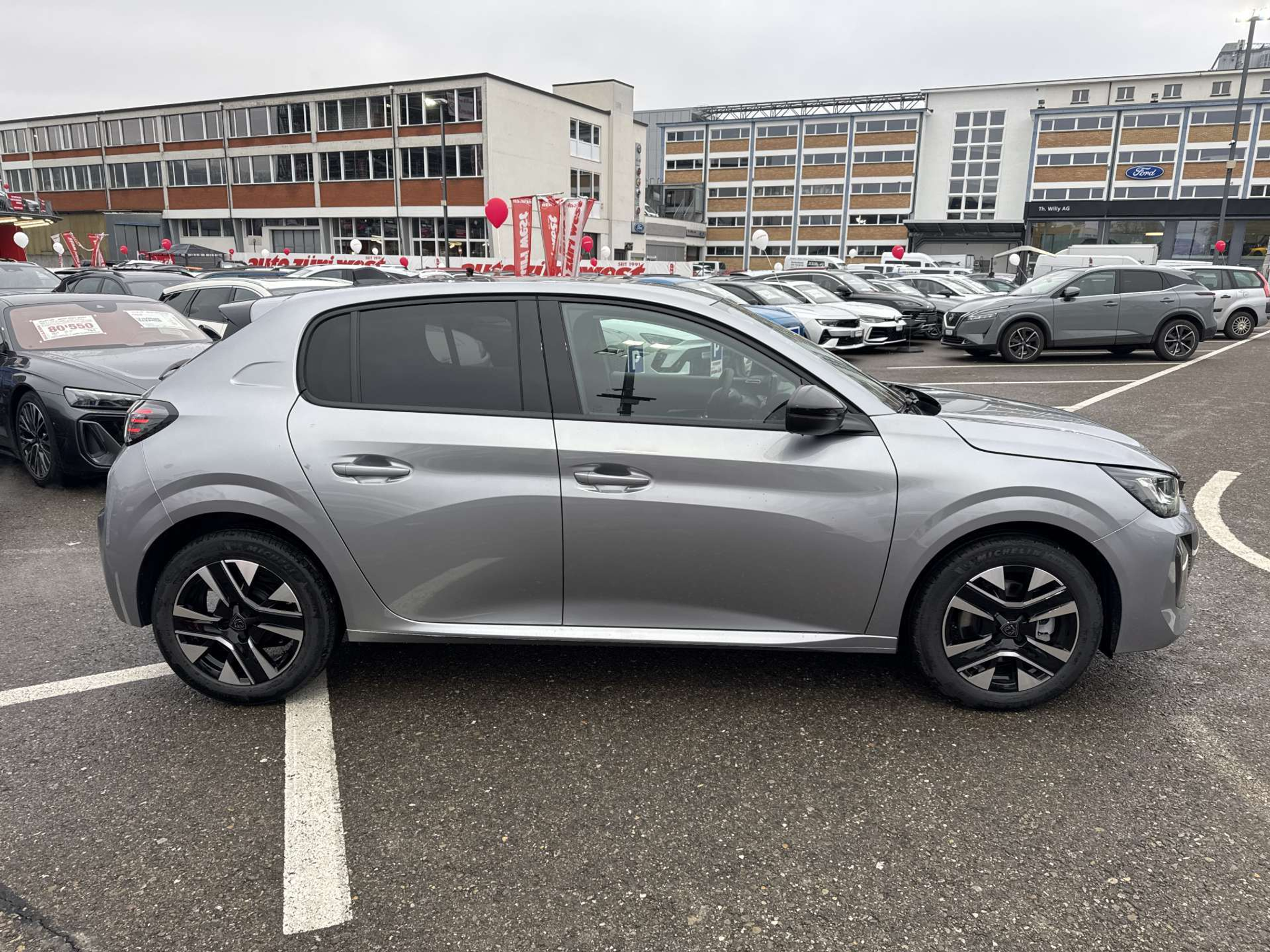 listing desktop thumbnail image 10