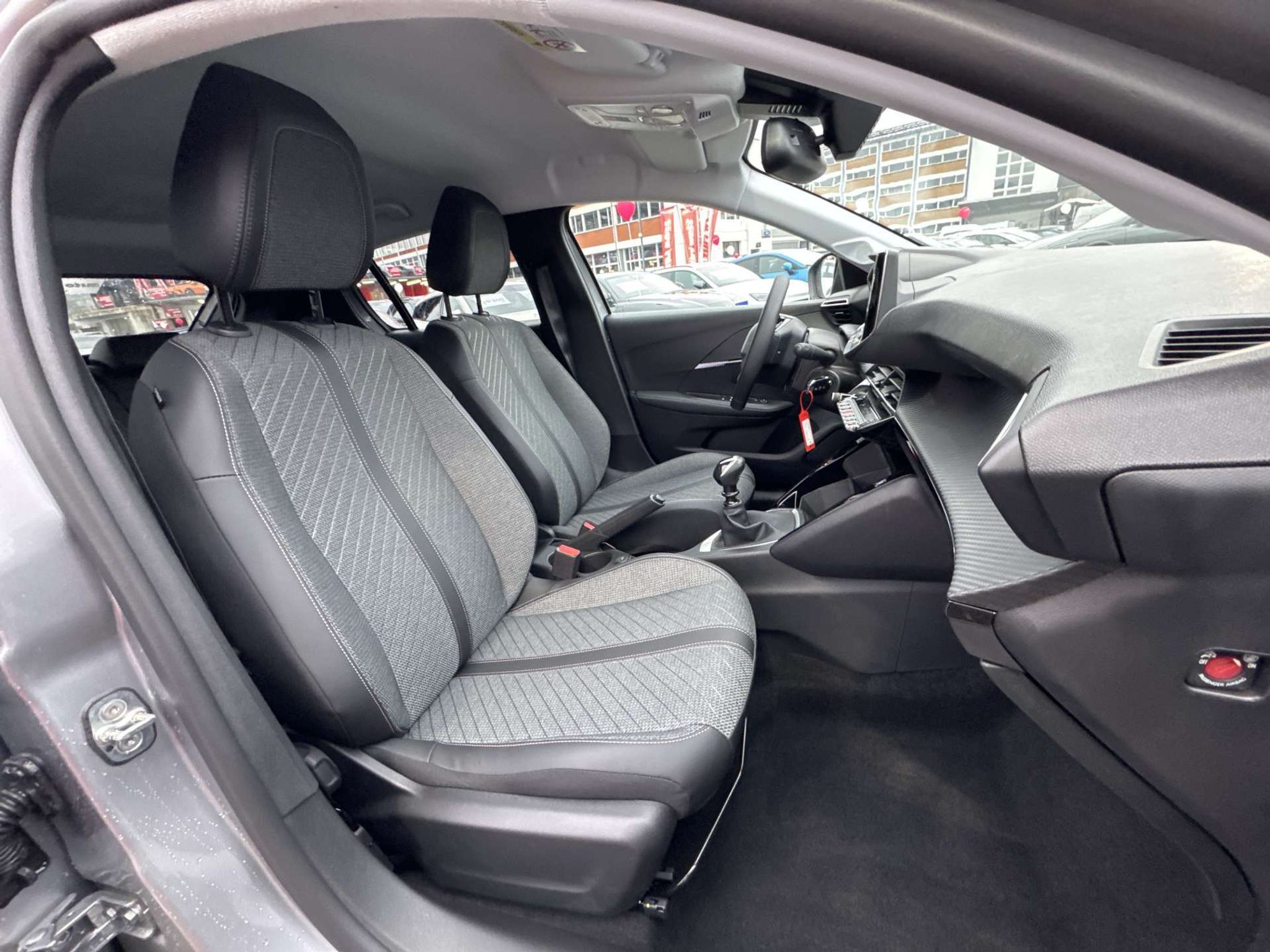 listing desktop thumbnail image 12