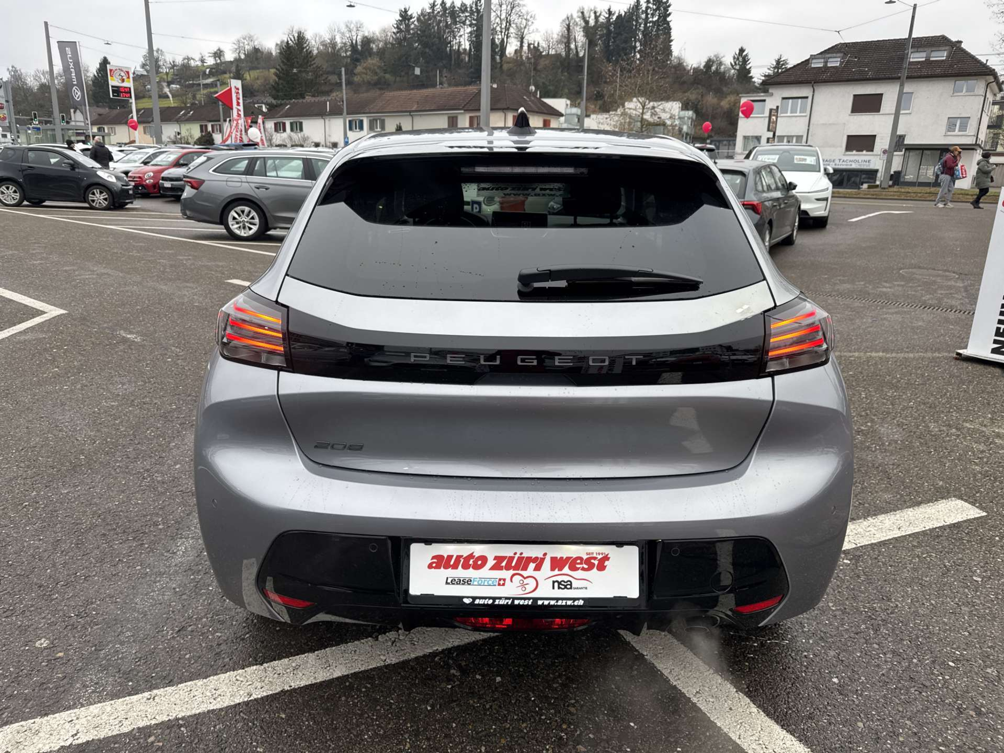 listing desktop thumbnail image 14