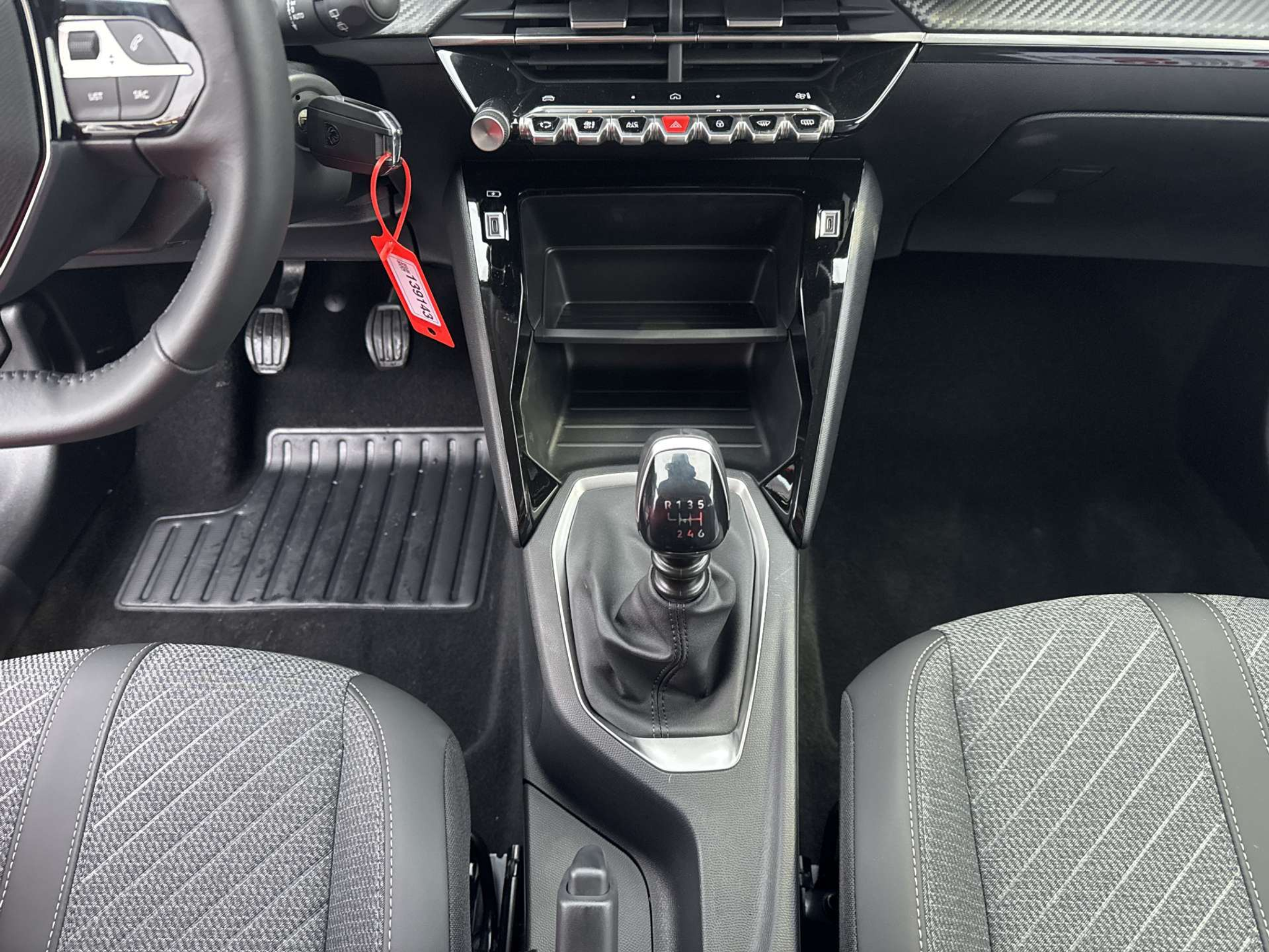 listing desktop thumbnail image 11