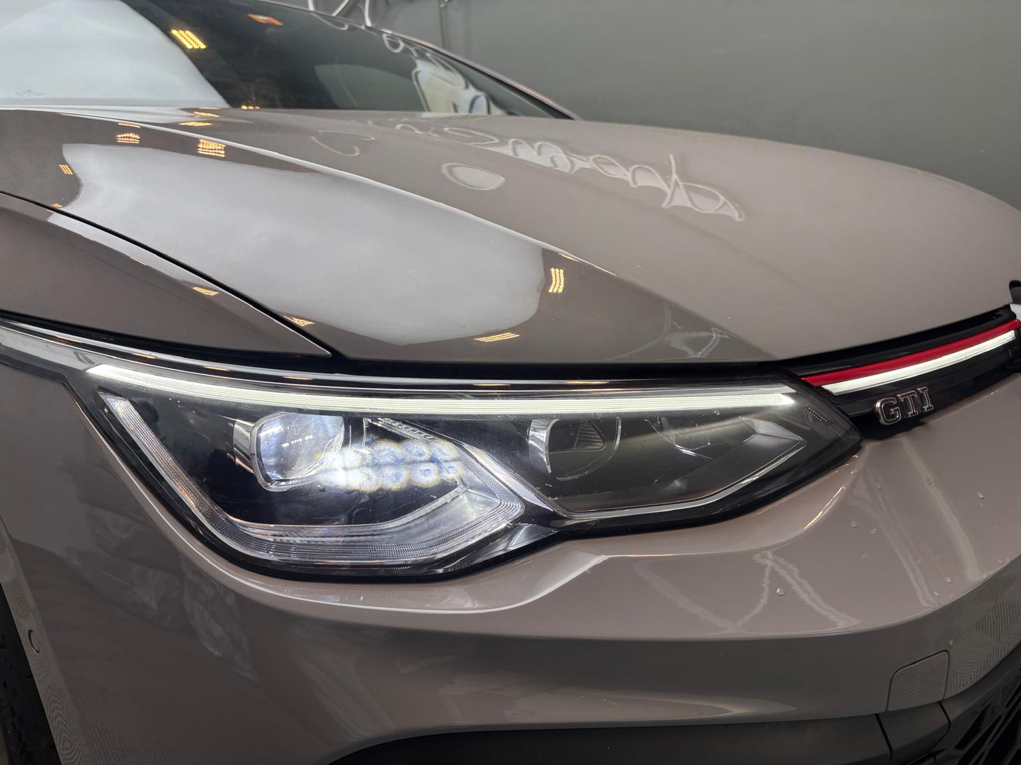 listing desktop thumbnail image 2