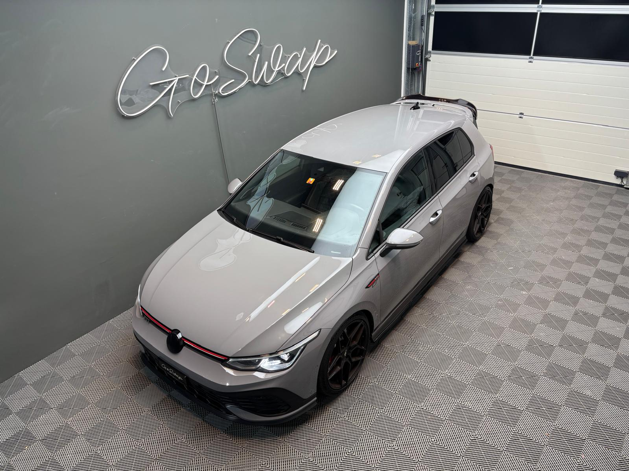 listing desktop thumbnail image 6