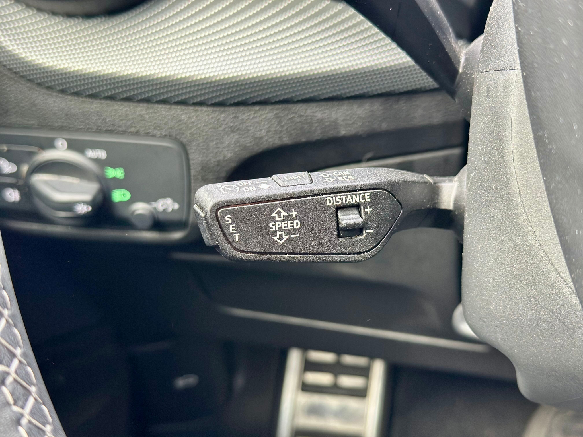 listing desktop thumbnail image 11