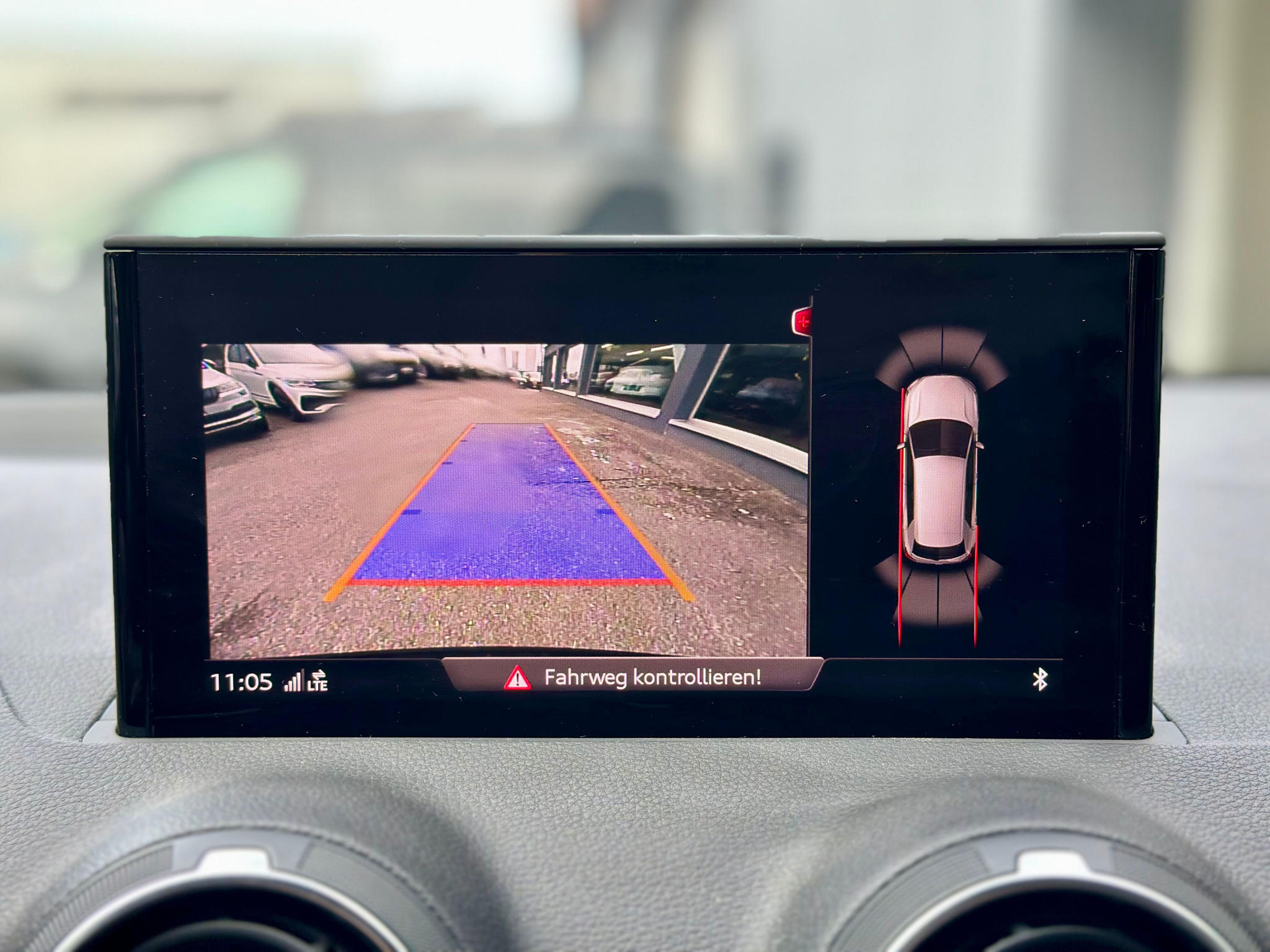 listing desktop thumbnail image 12