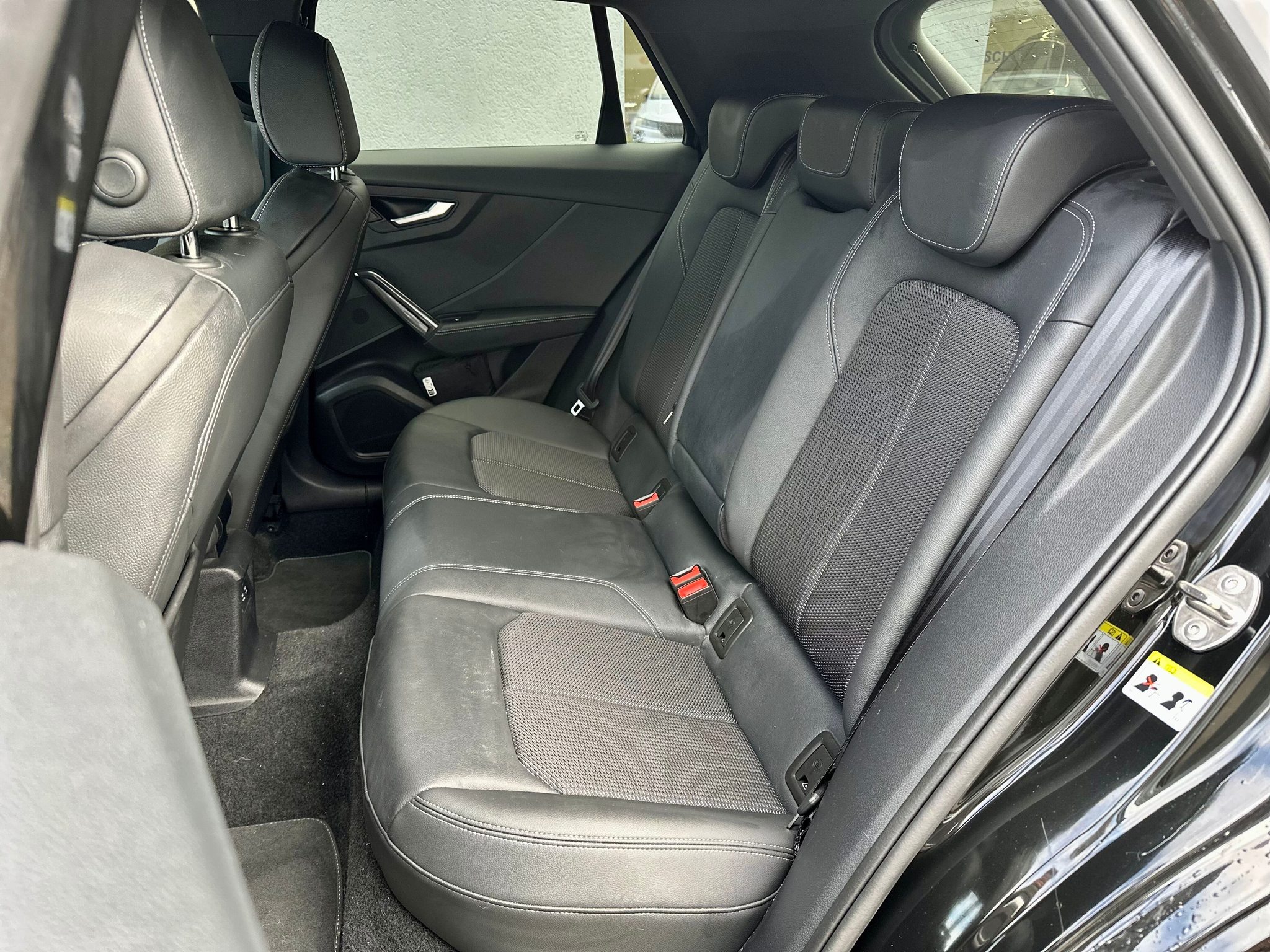 listing desktop thumbnail image 9