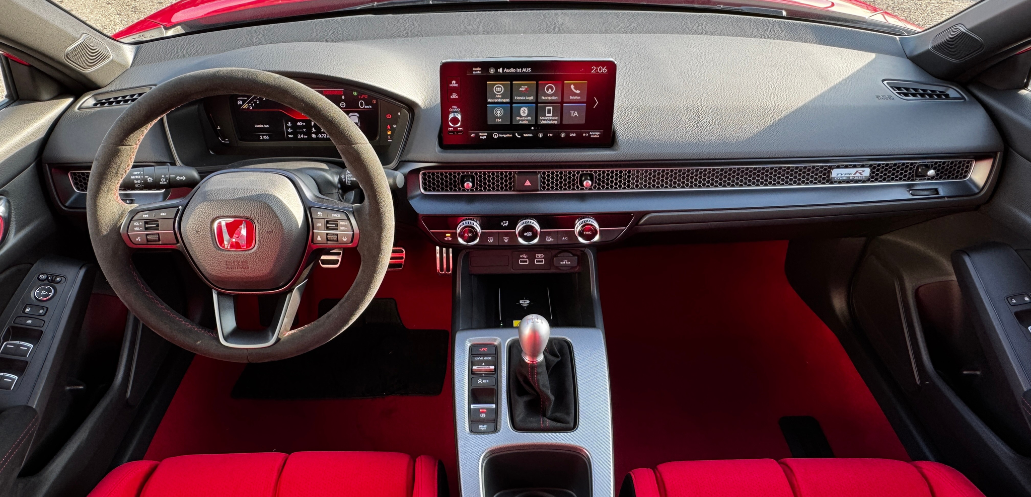 listing desktop thumbnail image 11