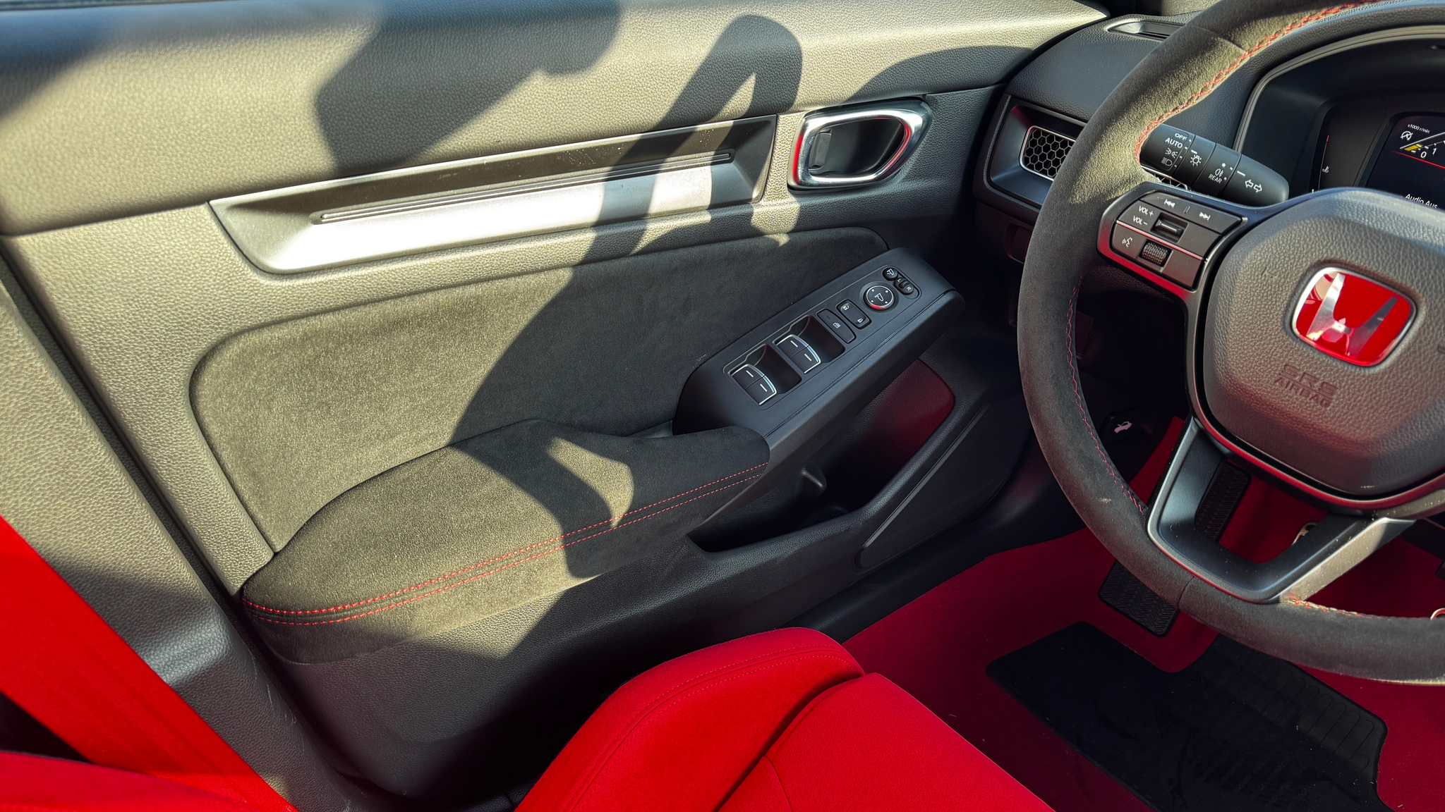 listing desktop thumbnail image 9