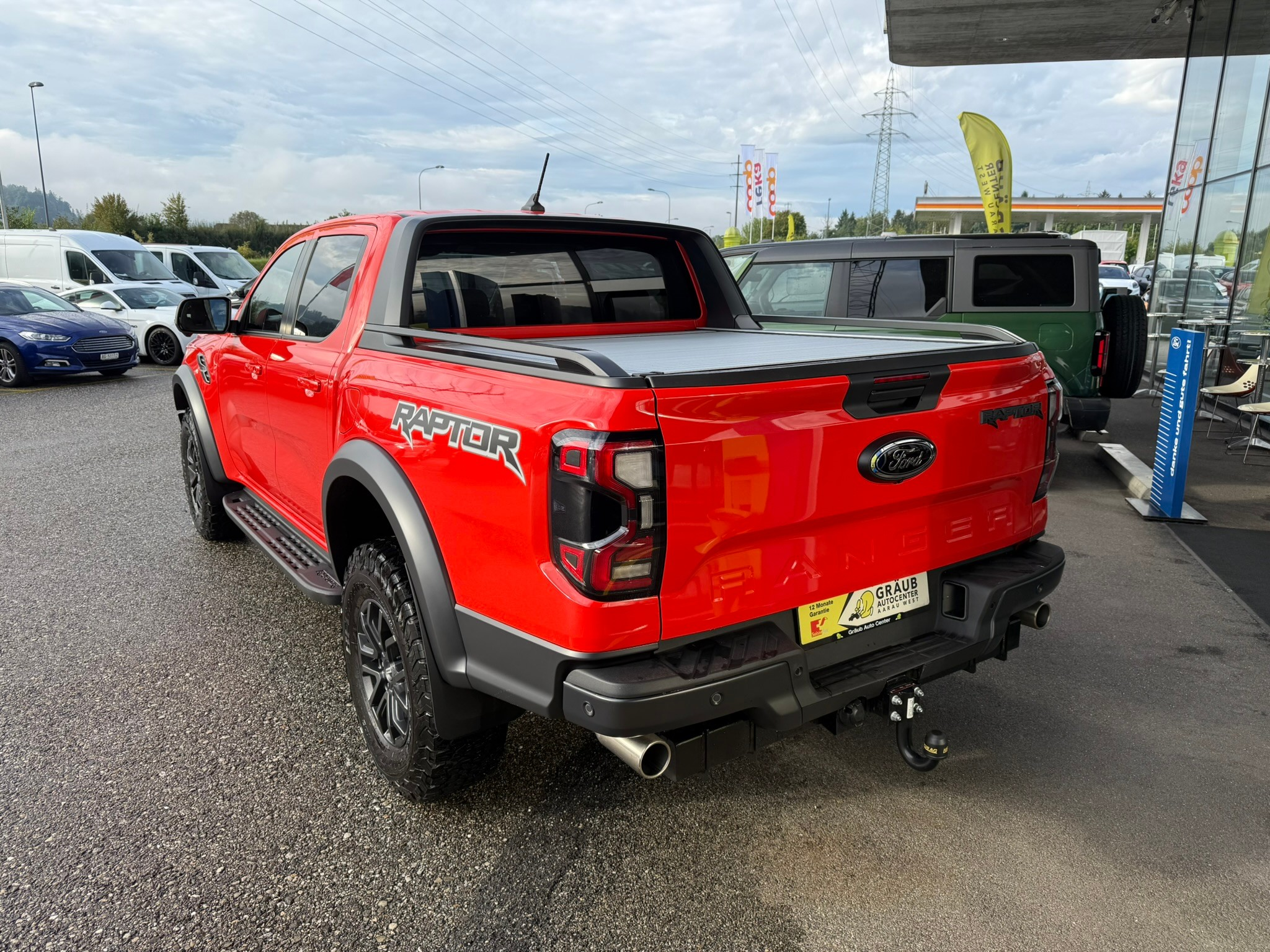 listing desktop thumbnail image 4