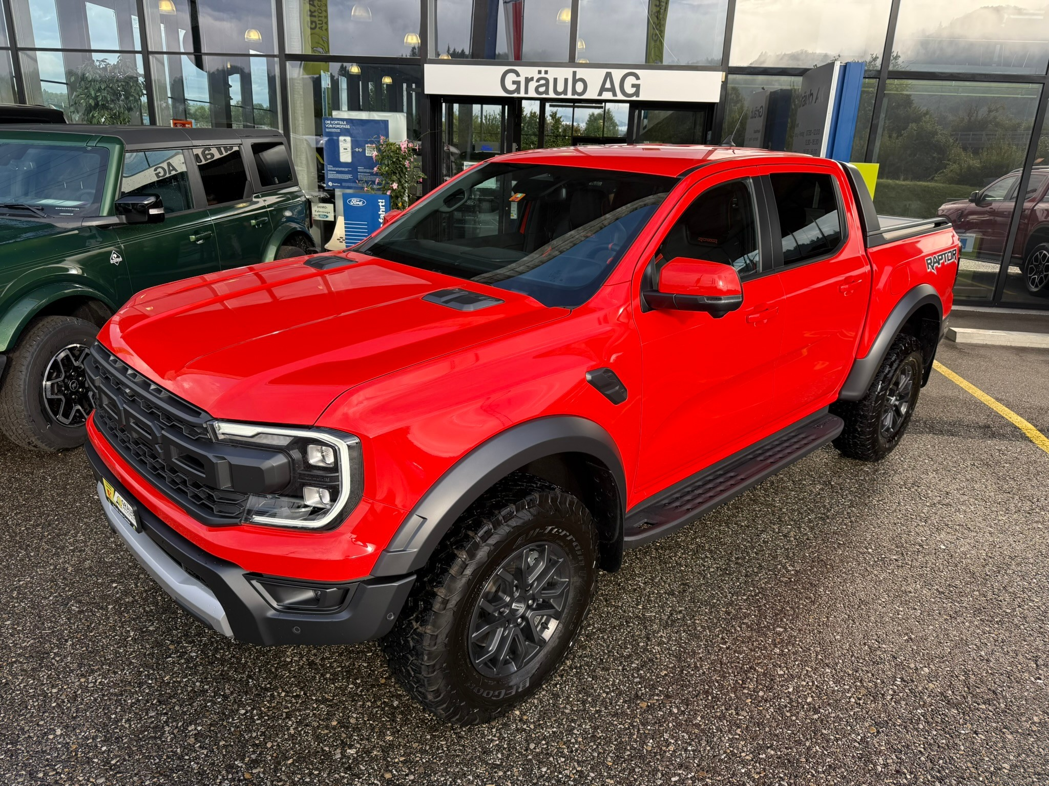 listing desktop thumbnail image 2