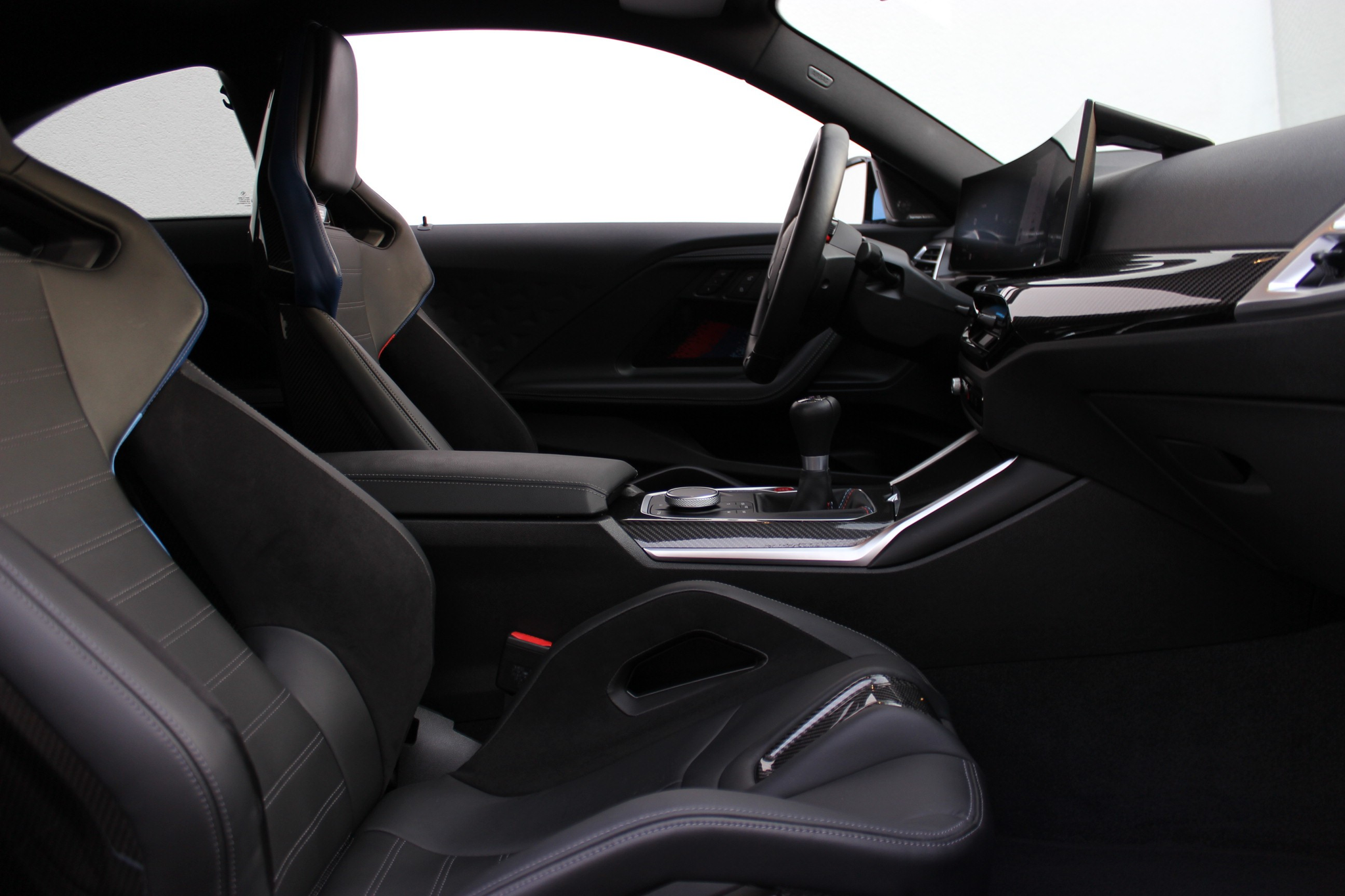 listing desktop thumbnail image 1