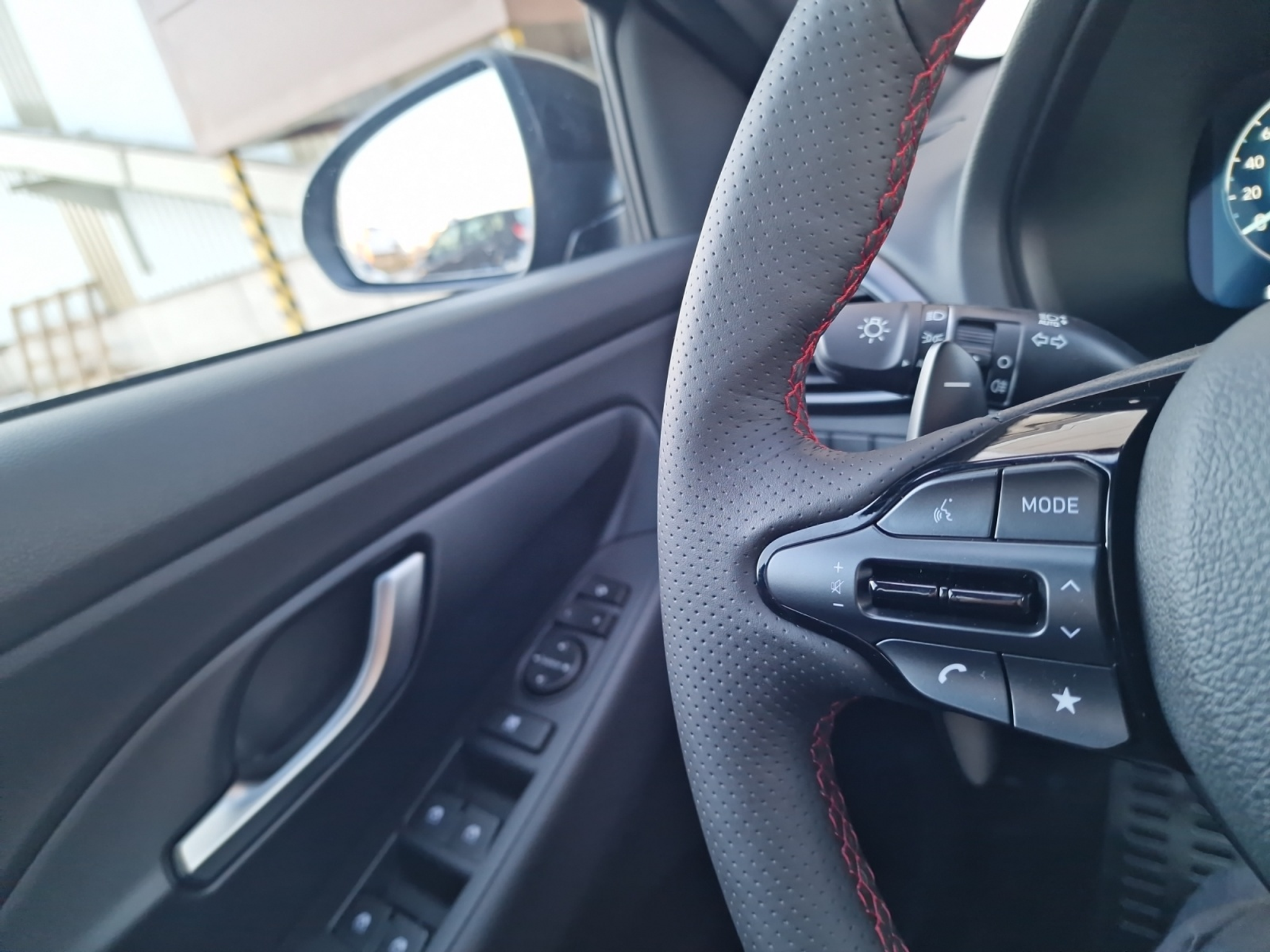 listing desktop thumbnail image 14