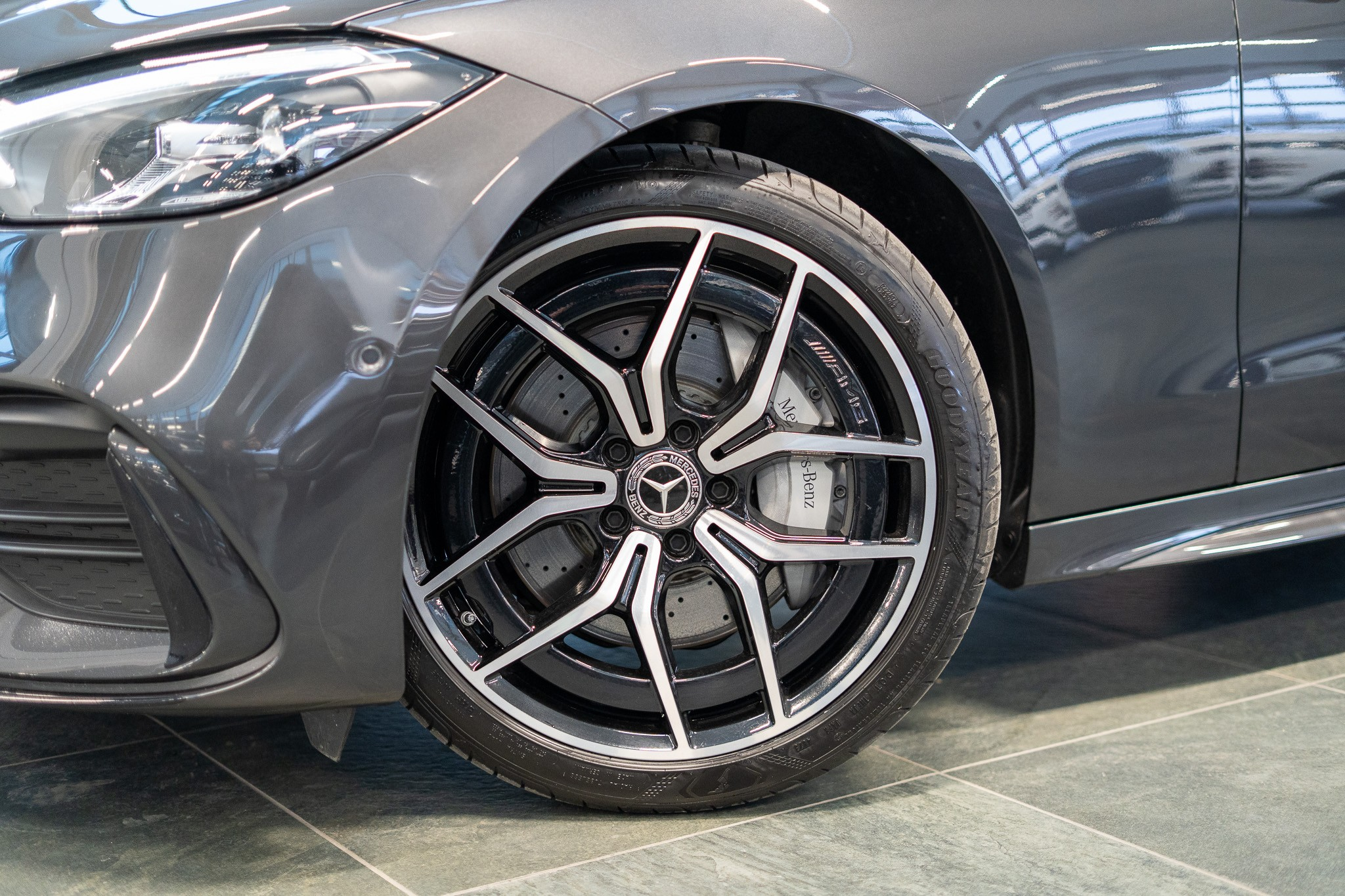 listing desktop thumbnail image 23