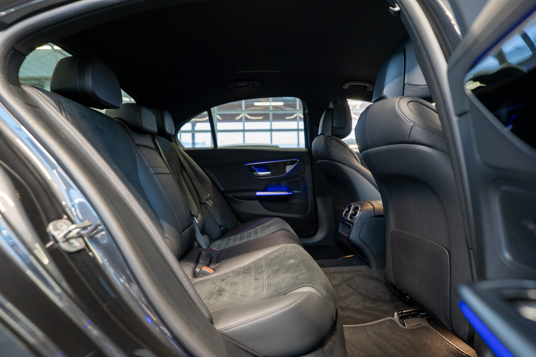 listing desktop thumbnail image 12