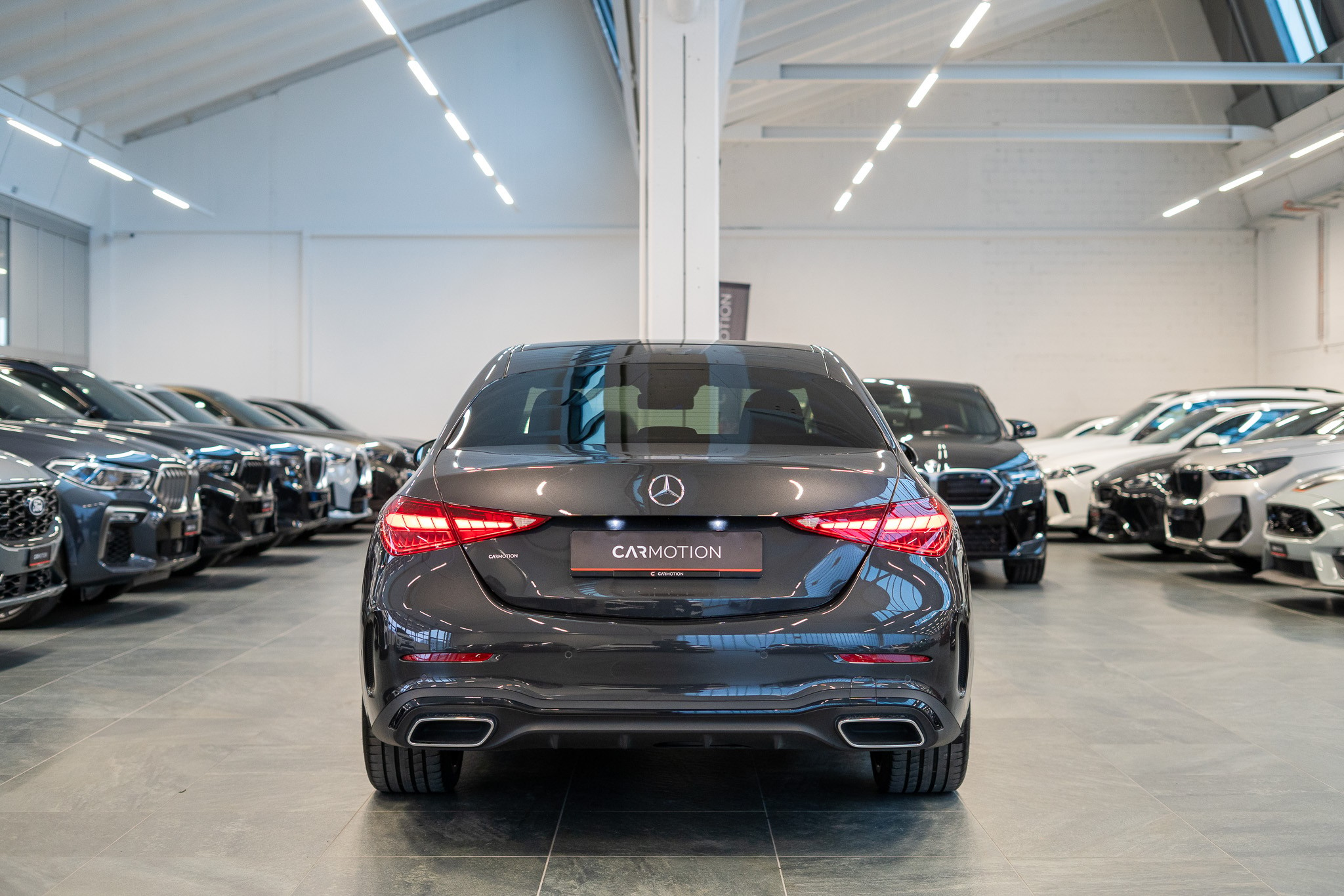 listing desktop thumbnail image 4