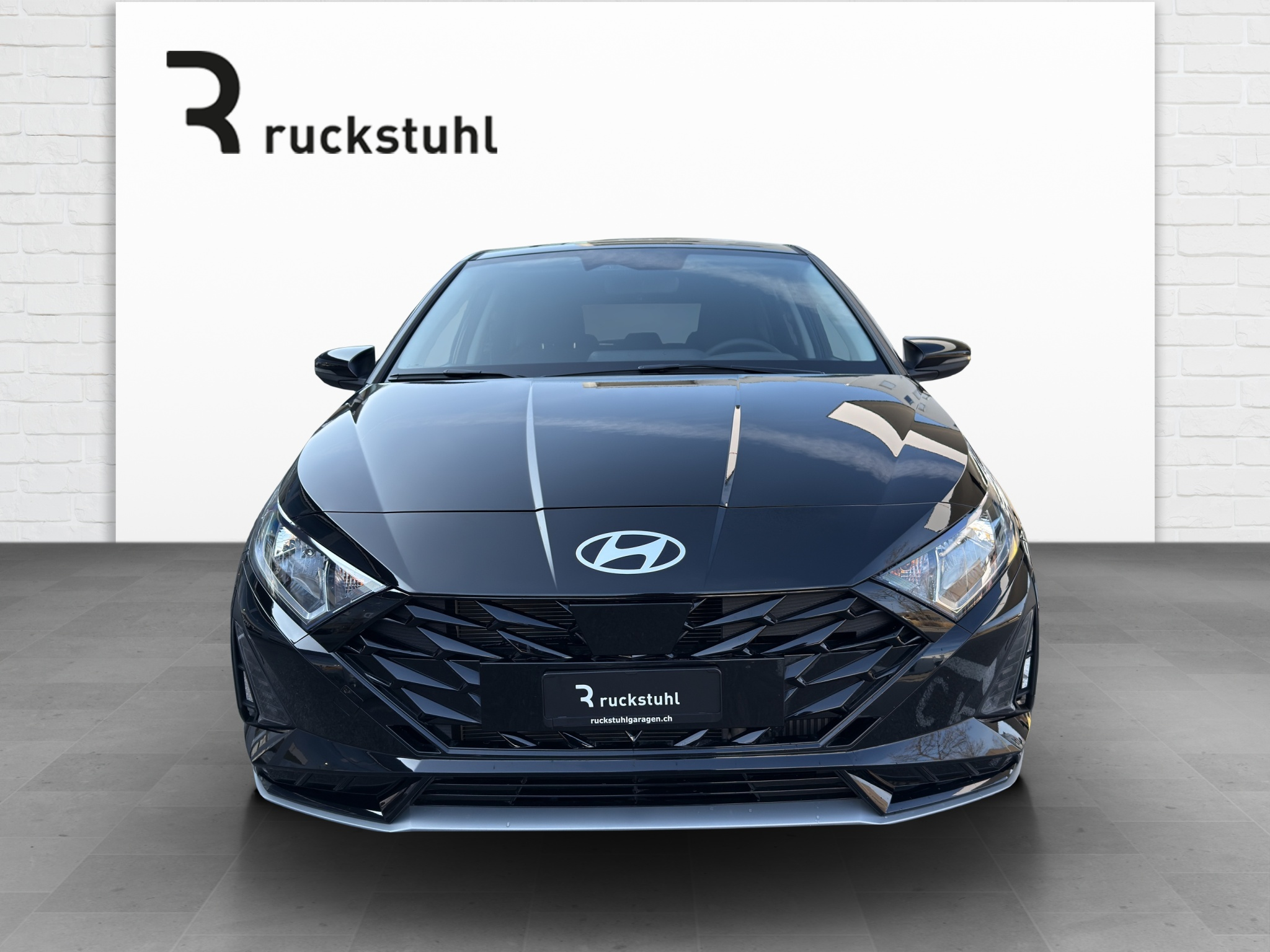 listing desktop thumbnail image 1