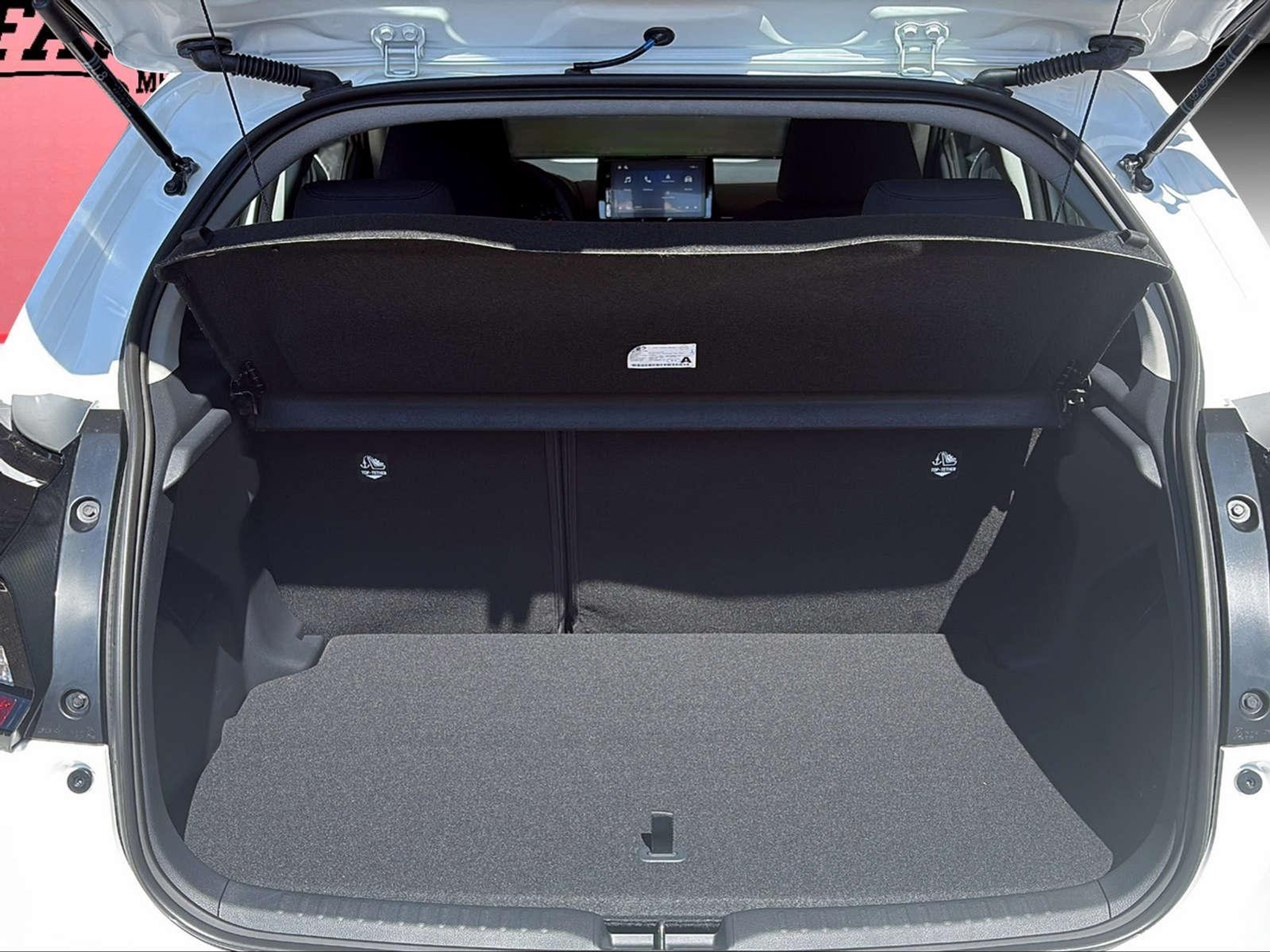 listing desktop thumbnail image 6