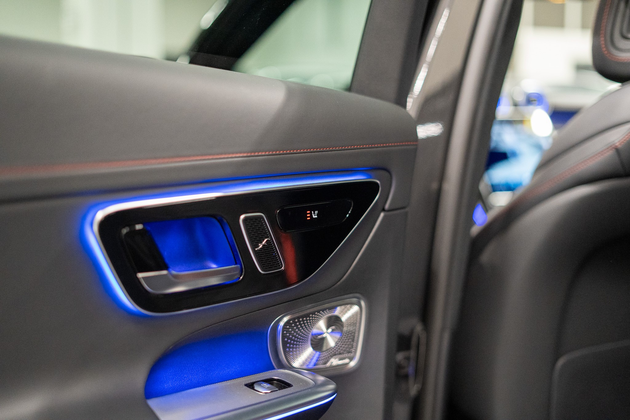 listing desktop thumbnail image 12