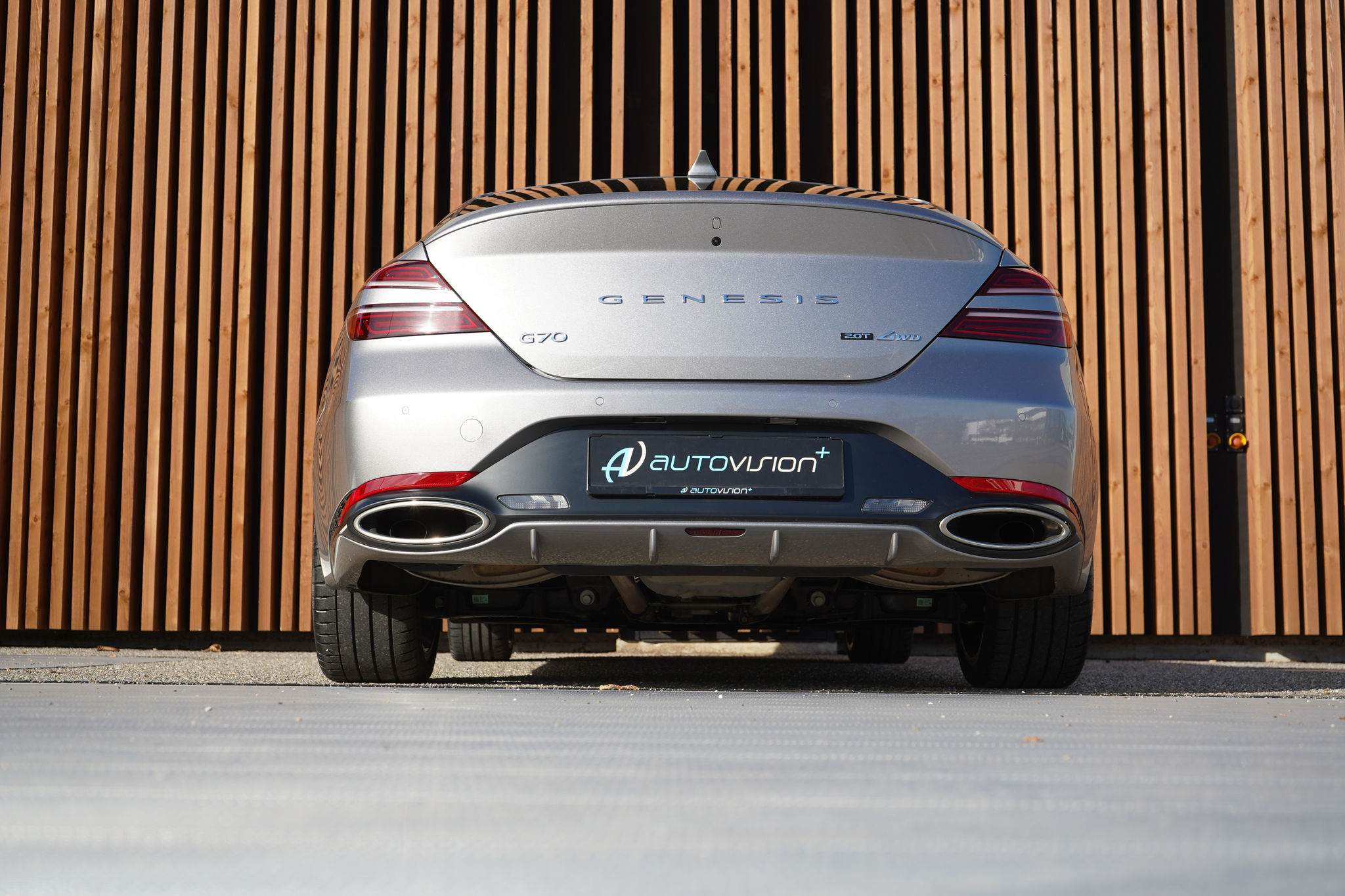 listing desktop thumbnail image 17